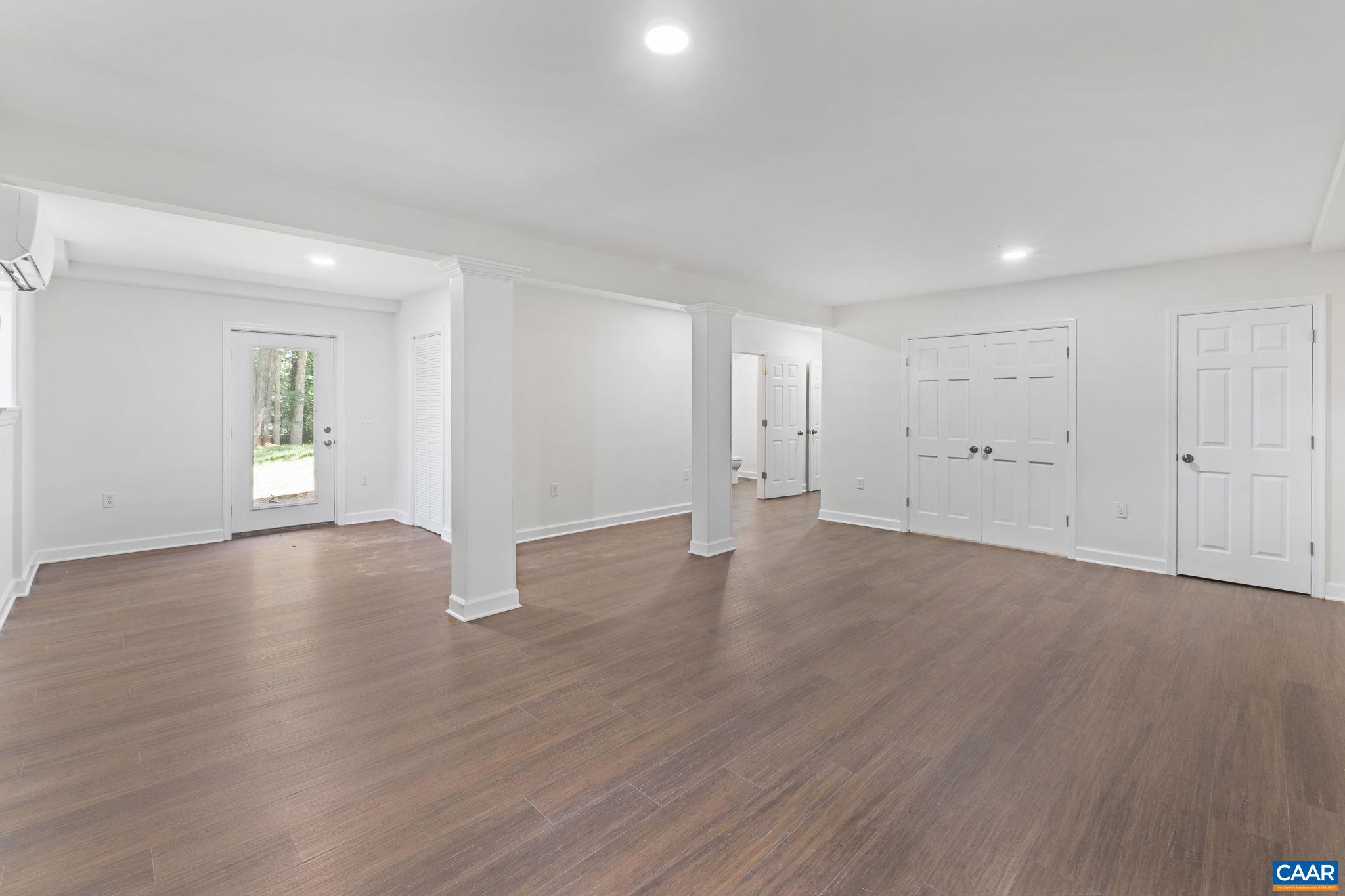 102 POWHATAN CIR