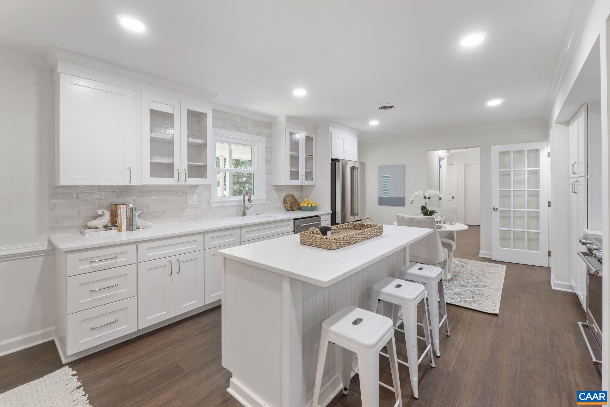 102 POWHATAN CIR