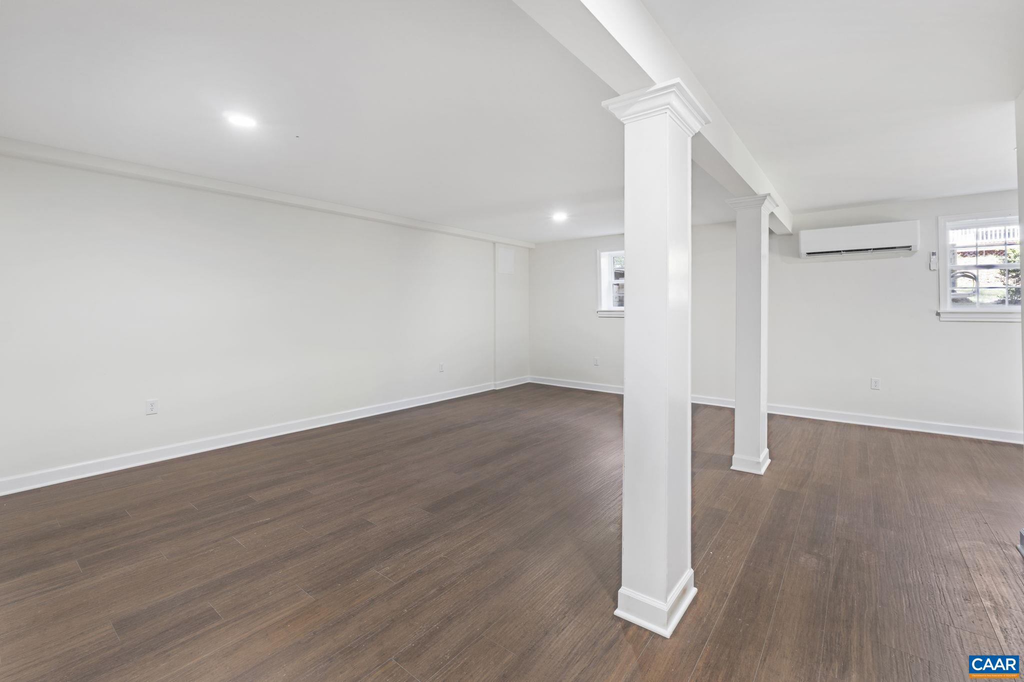 102 POWHATAN CIR