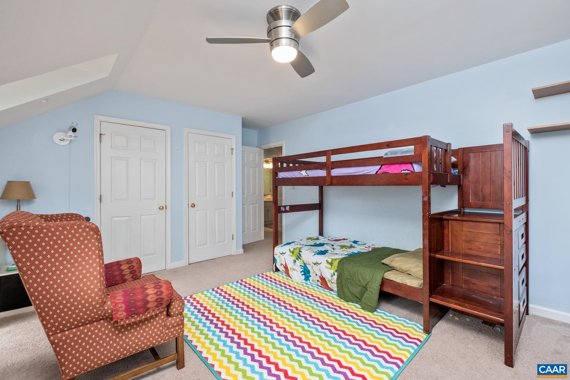 1902 ENGLISH OAKS CIR N