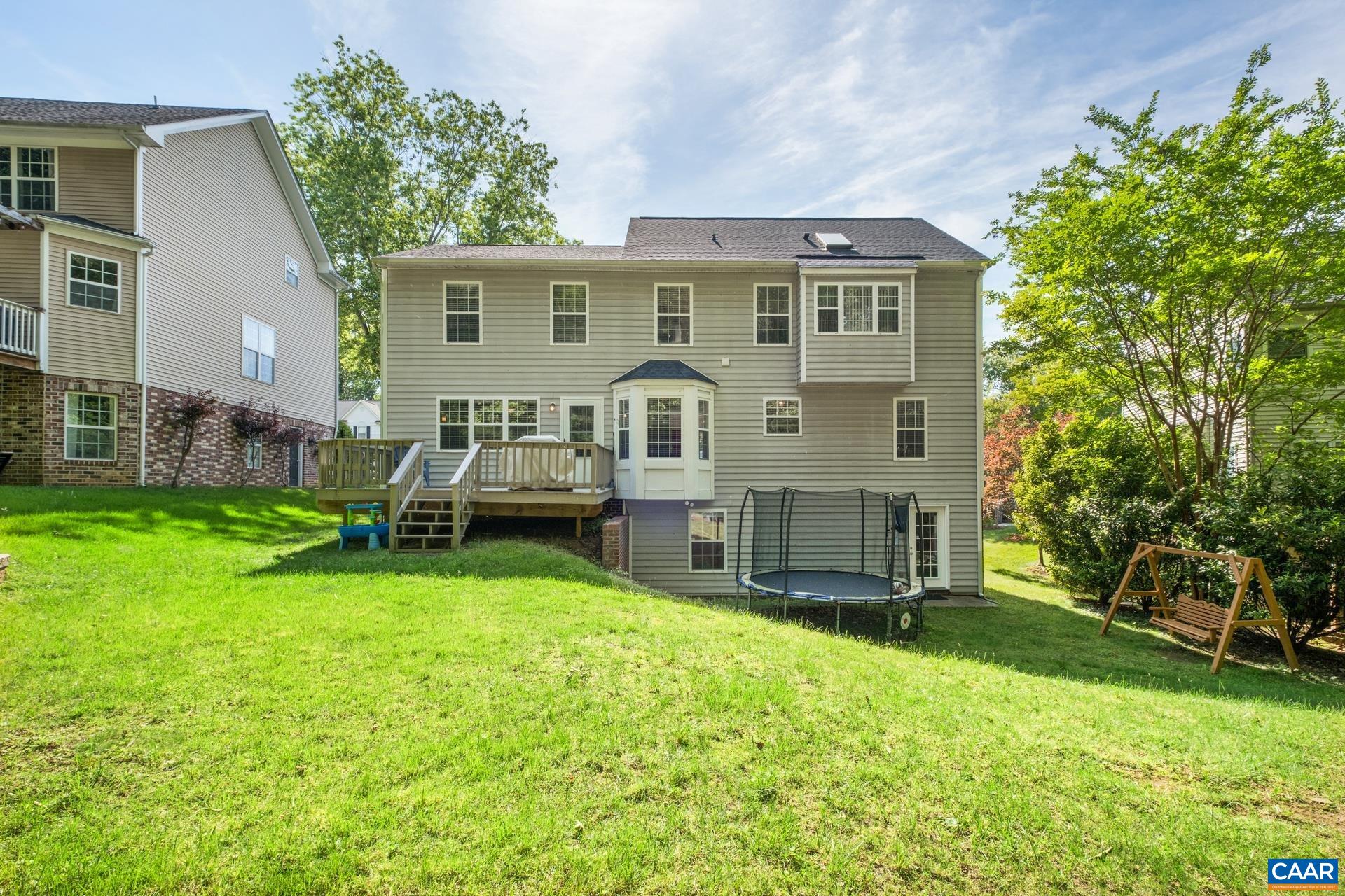 1902 ENGLISH OAKS CIR N