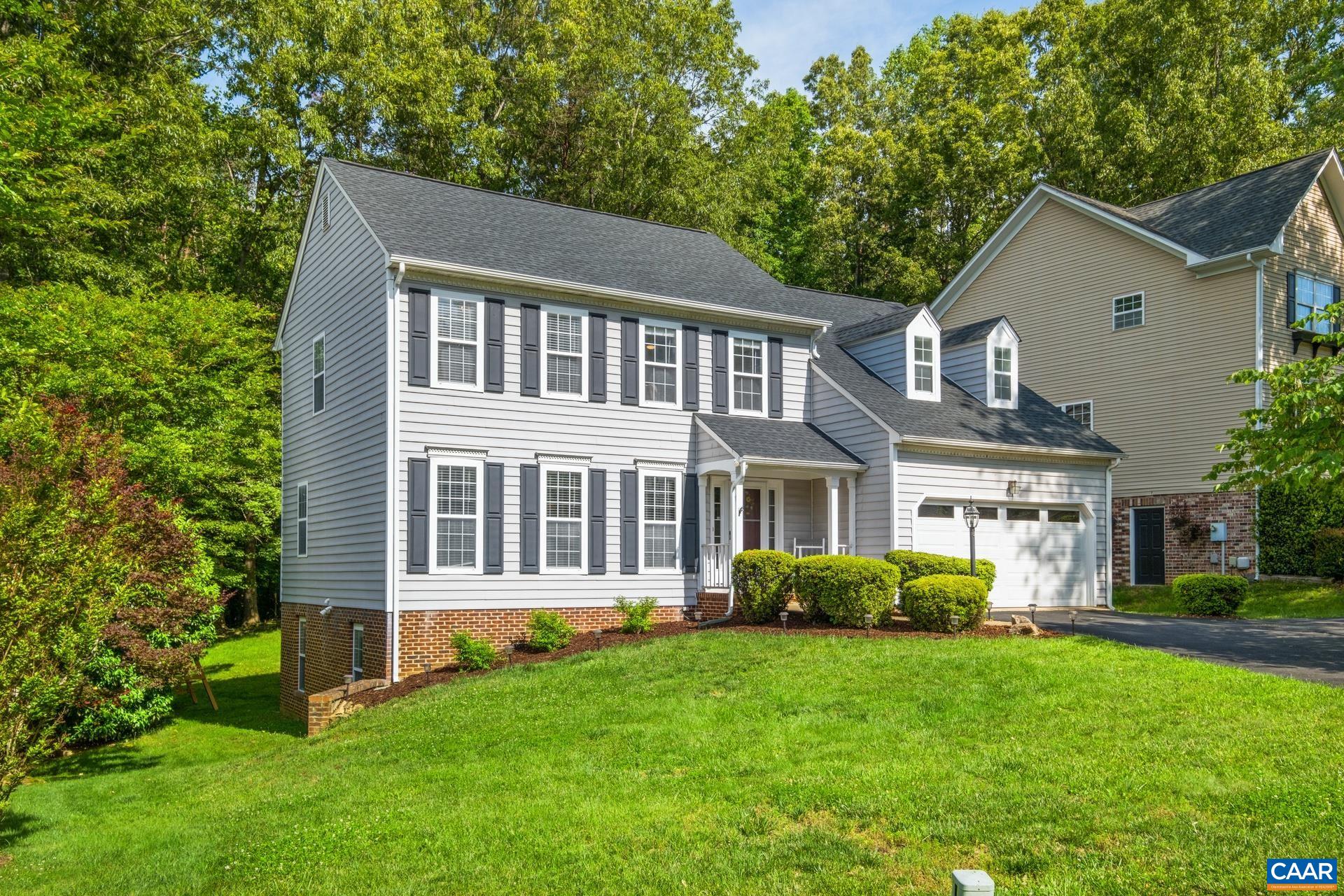 1902 ENGLISH OAKS CIR N