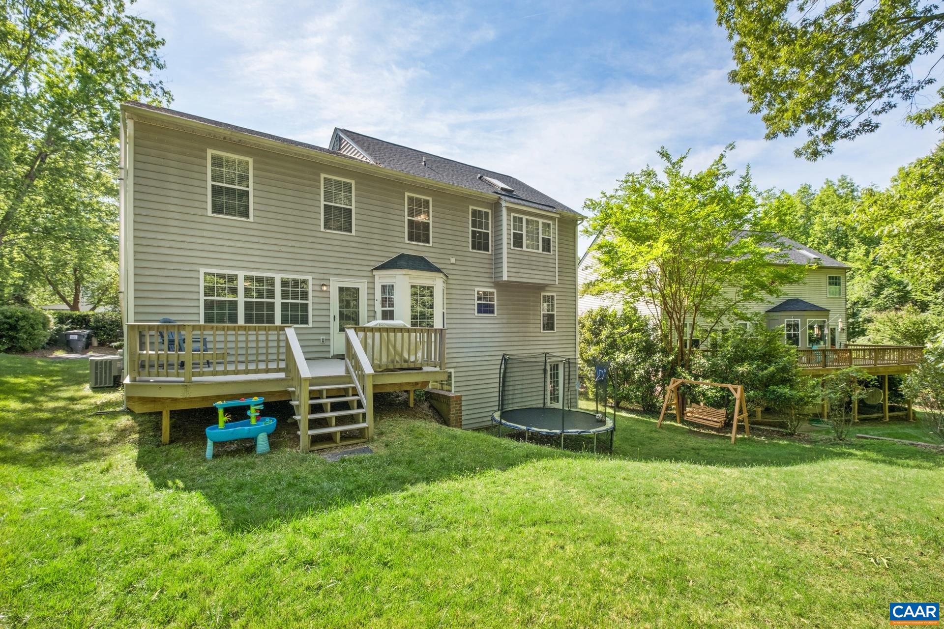 1902 ENGLISH OAKS CIR N