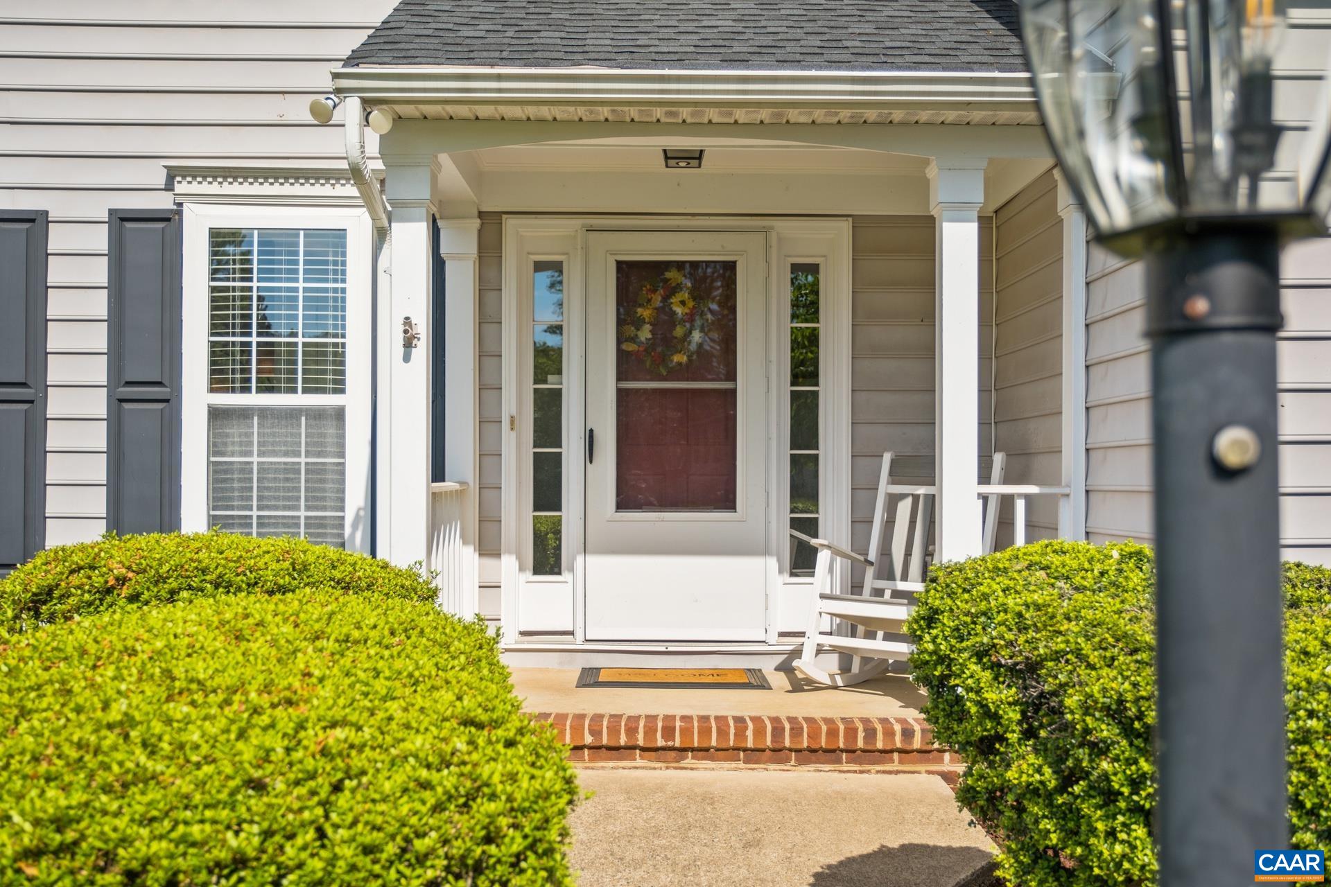 1902 ENGLISH OAKS CIR N