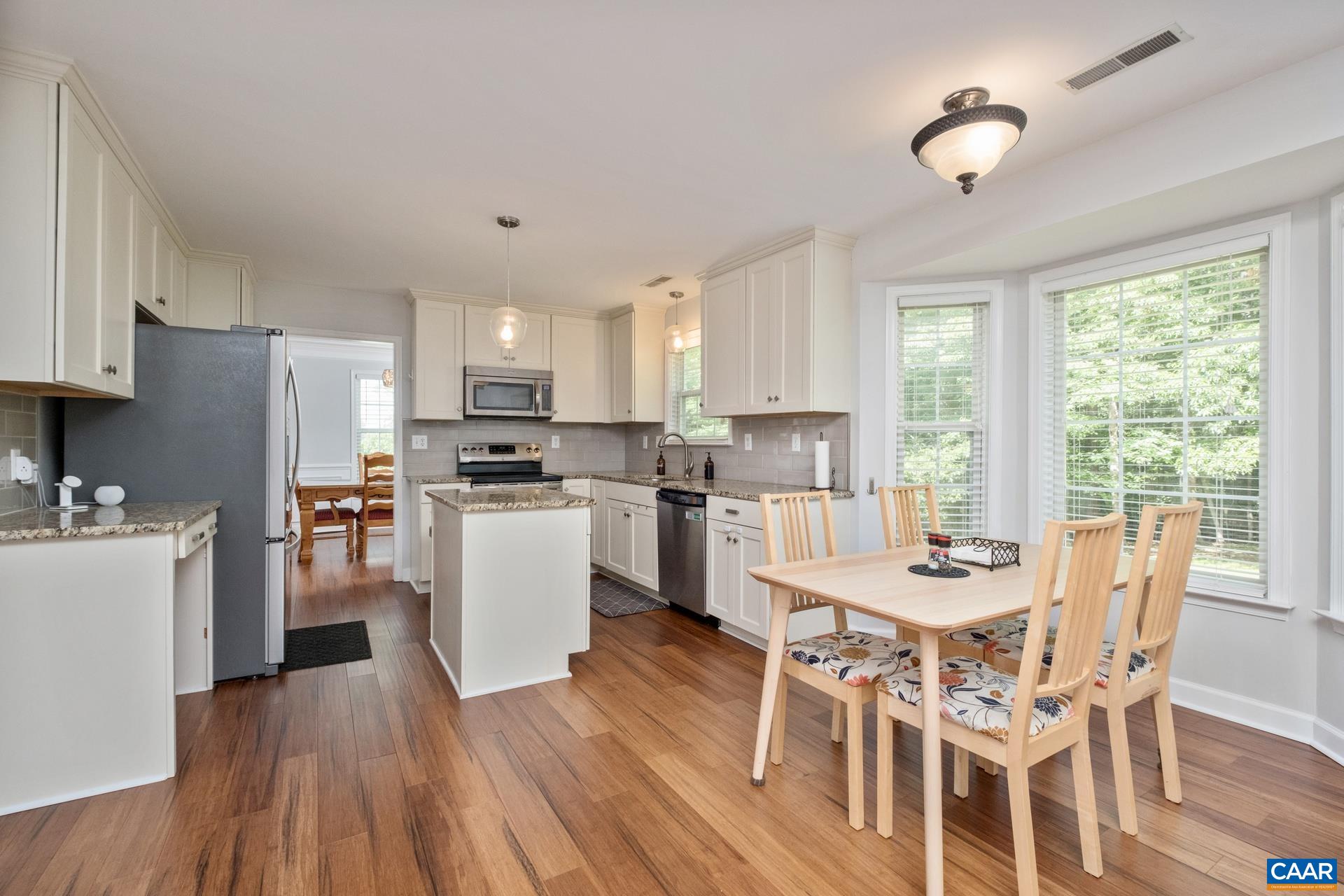 1902 ENGLISH OAKS CIR N