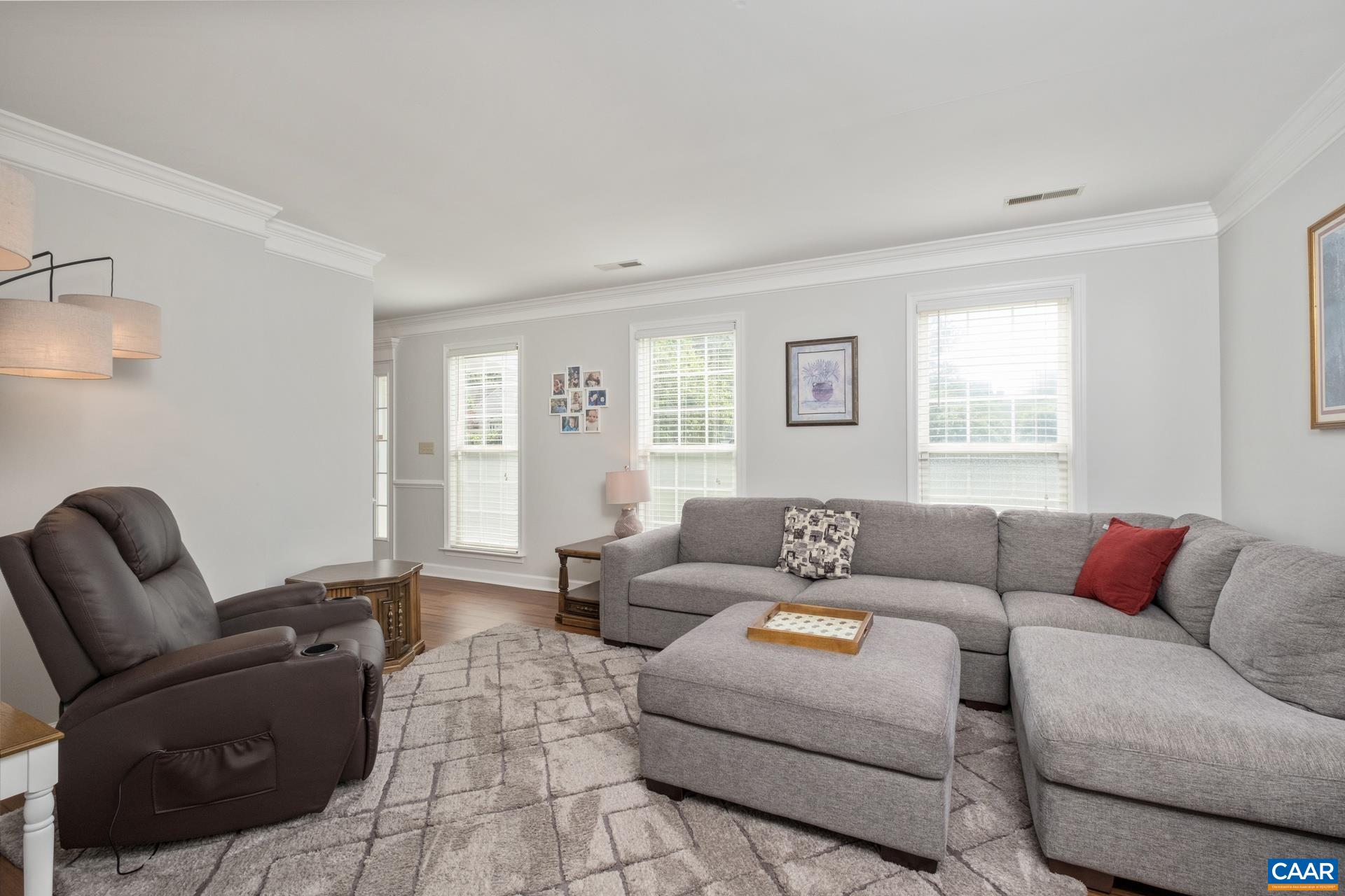 1902 ENGLISH OAKS CIR N