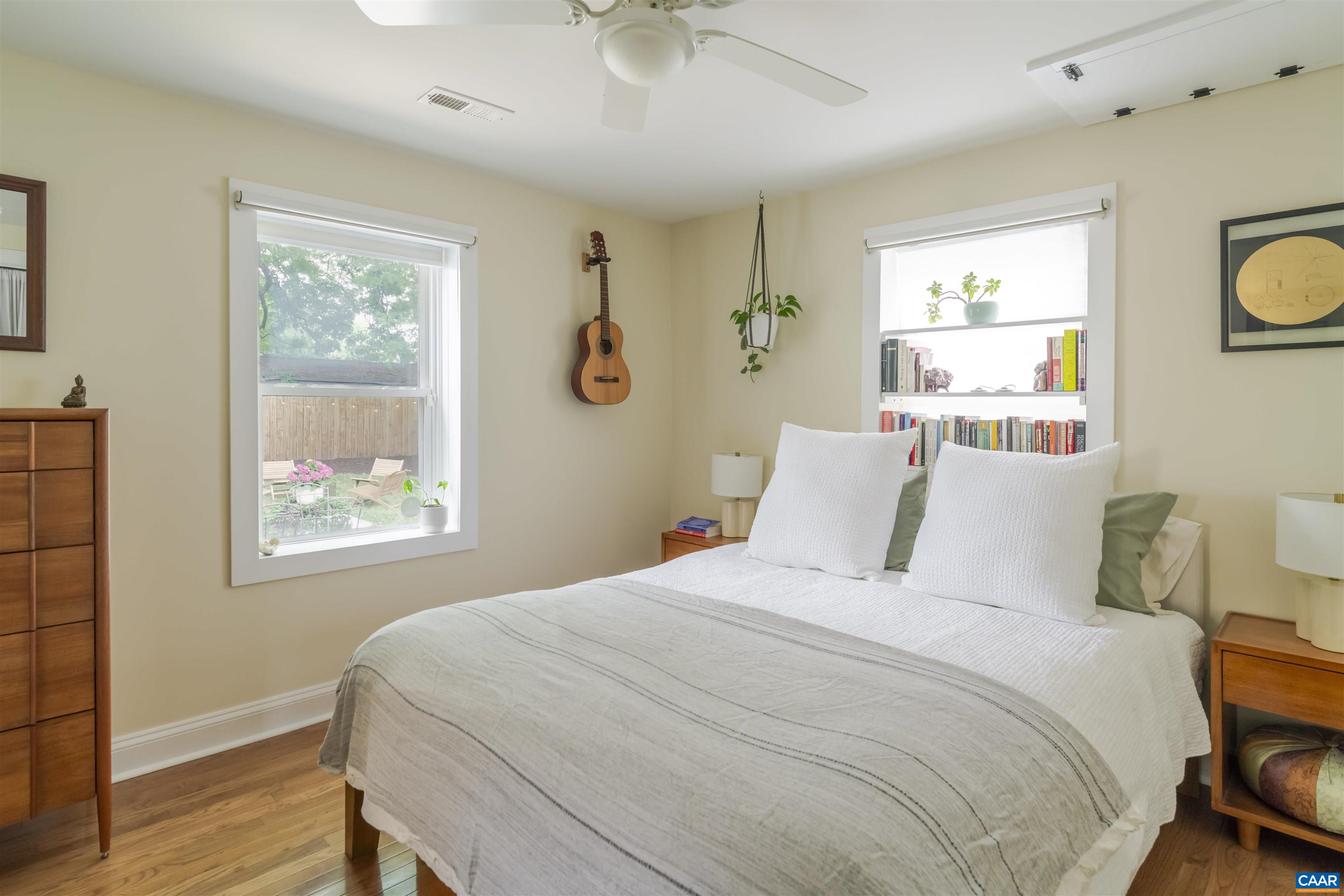 304 NW 11TH ST