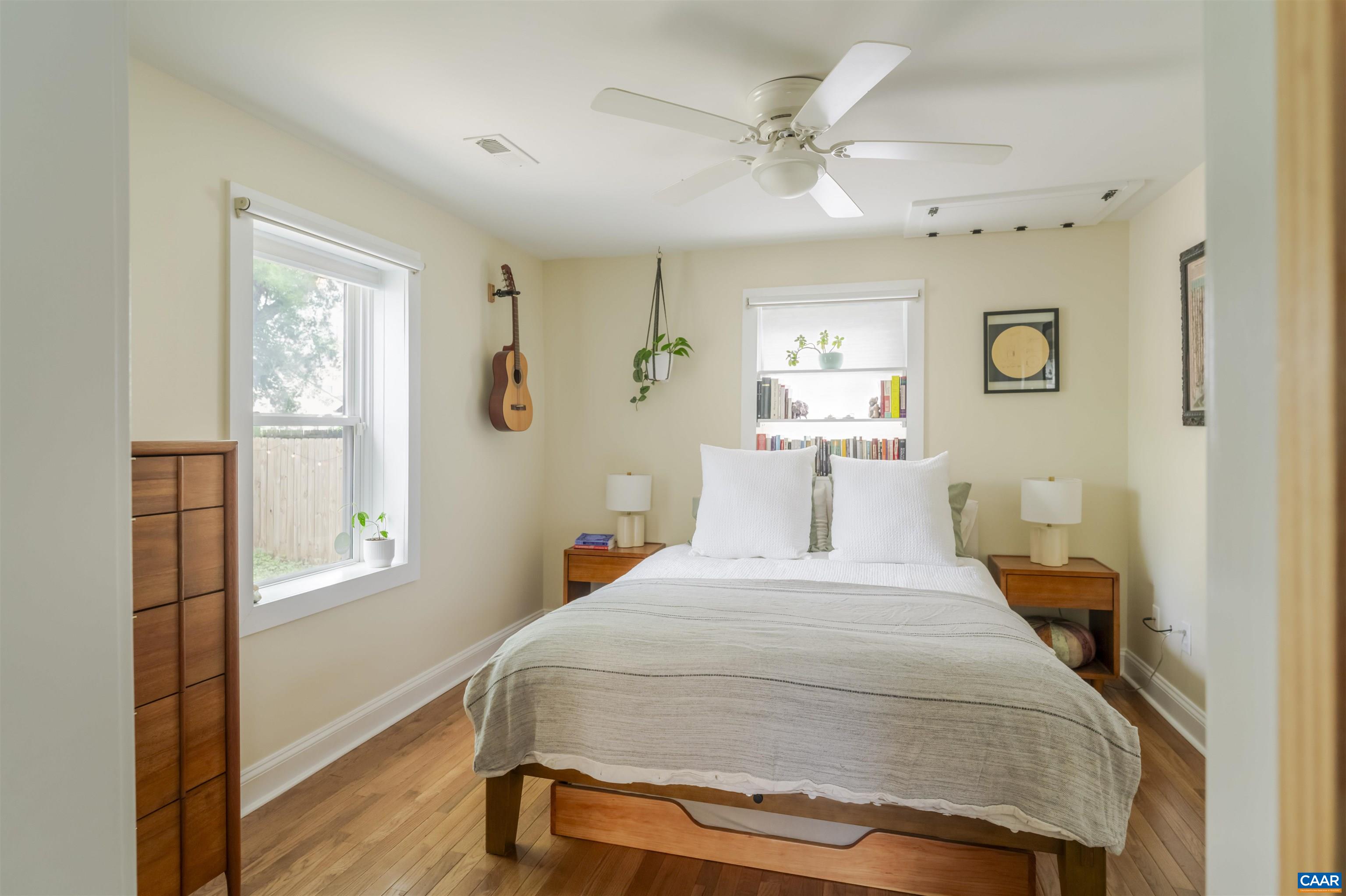 304 NW 11TH ST