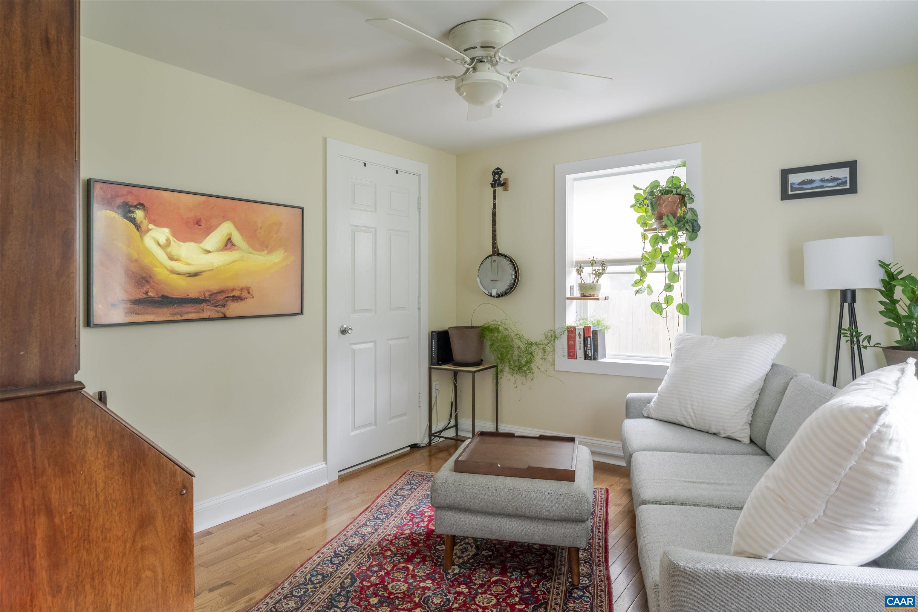 304 NW 11TH ST