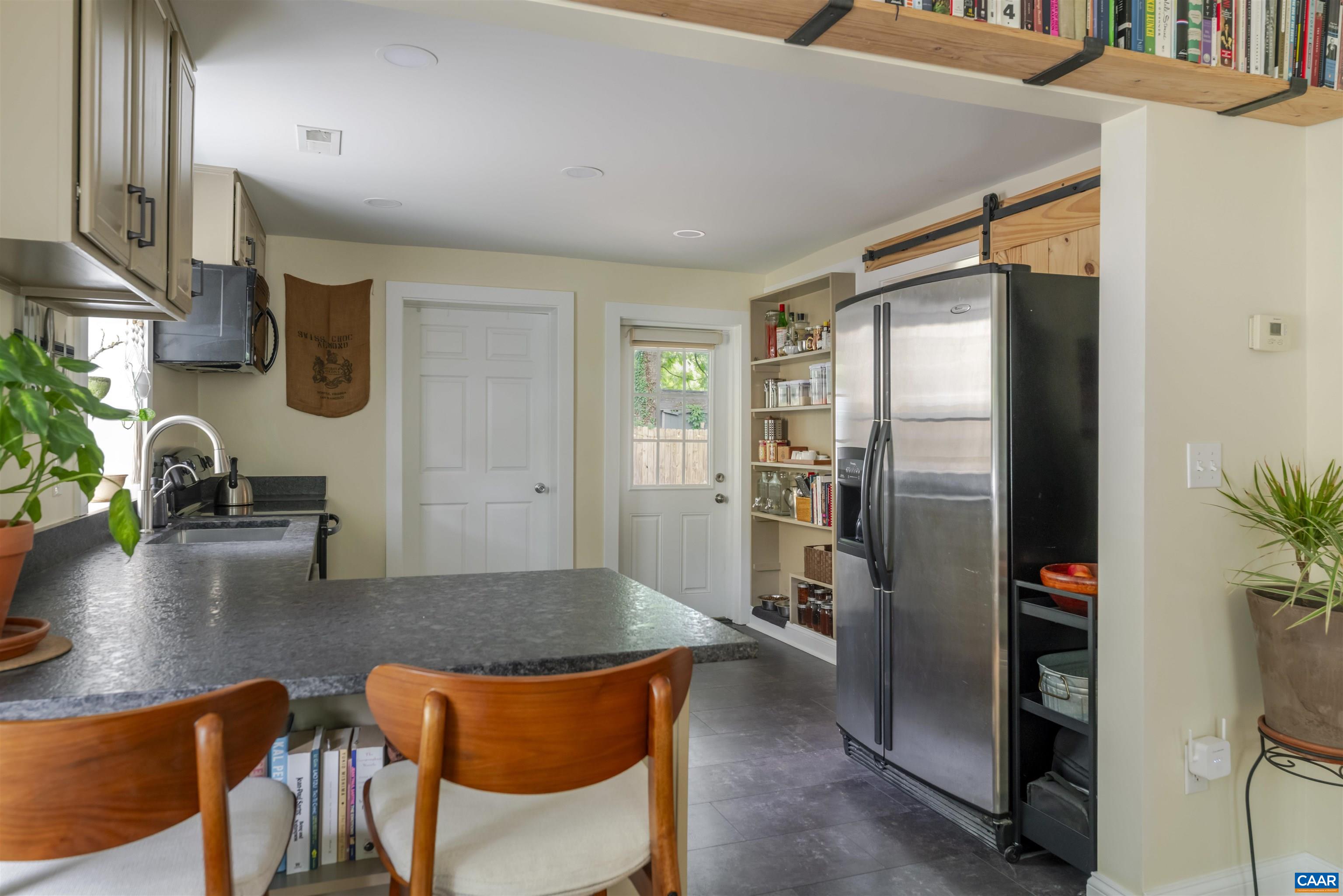 304 NW 11TH ST