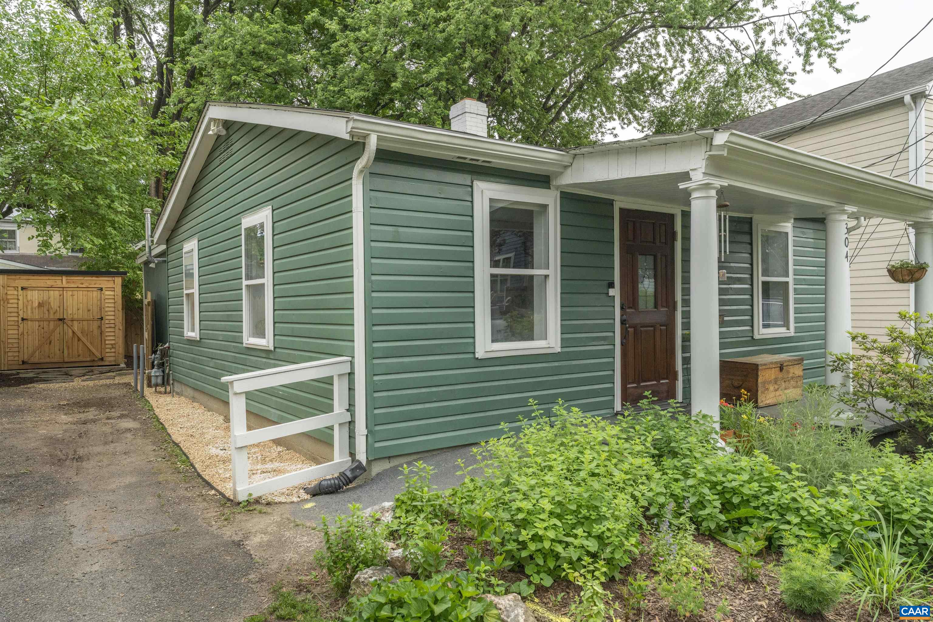 304 NW 11TH ST
