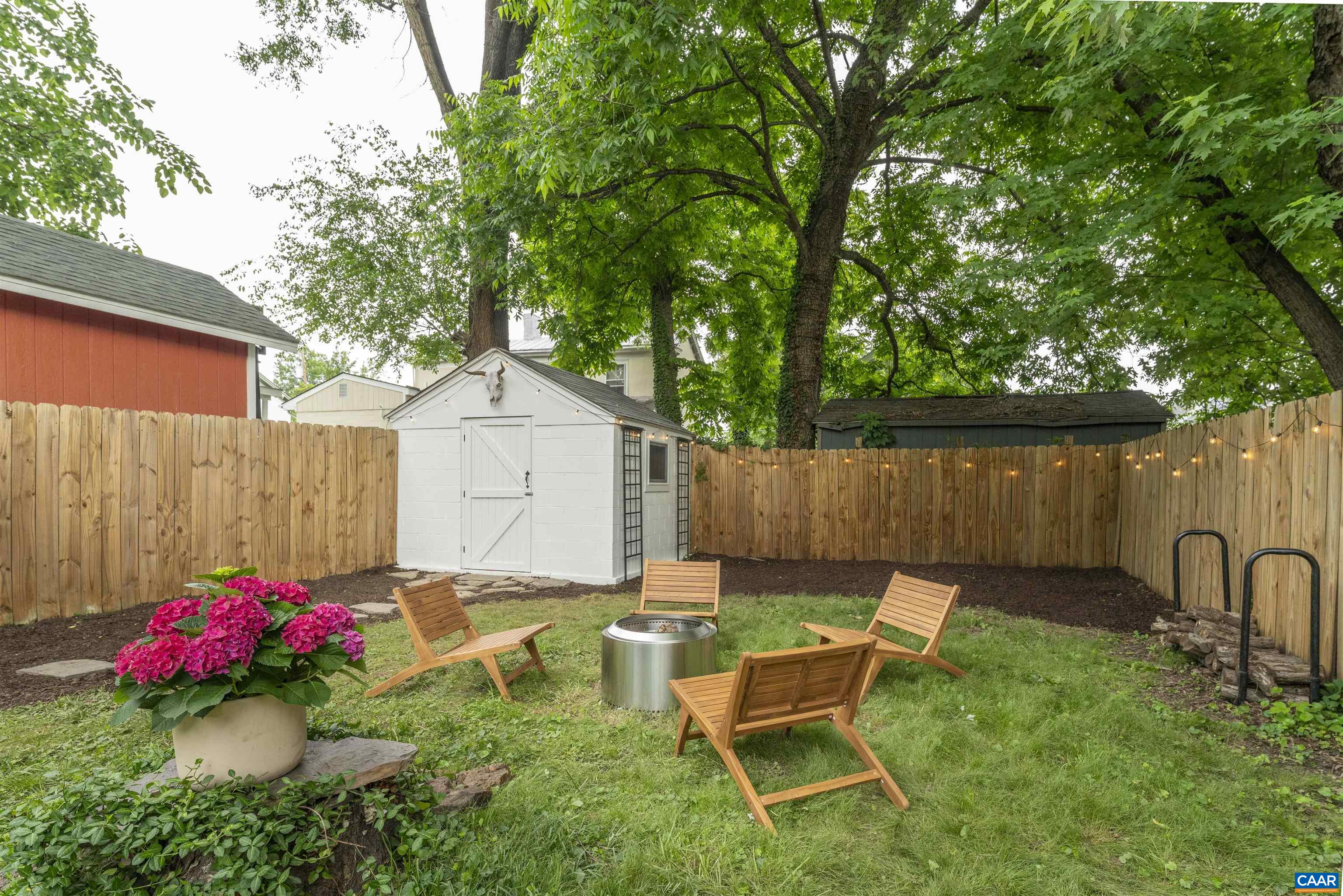 304 NW 11TH ST