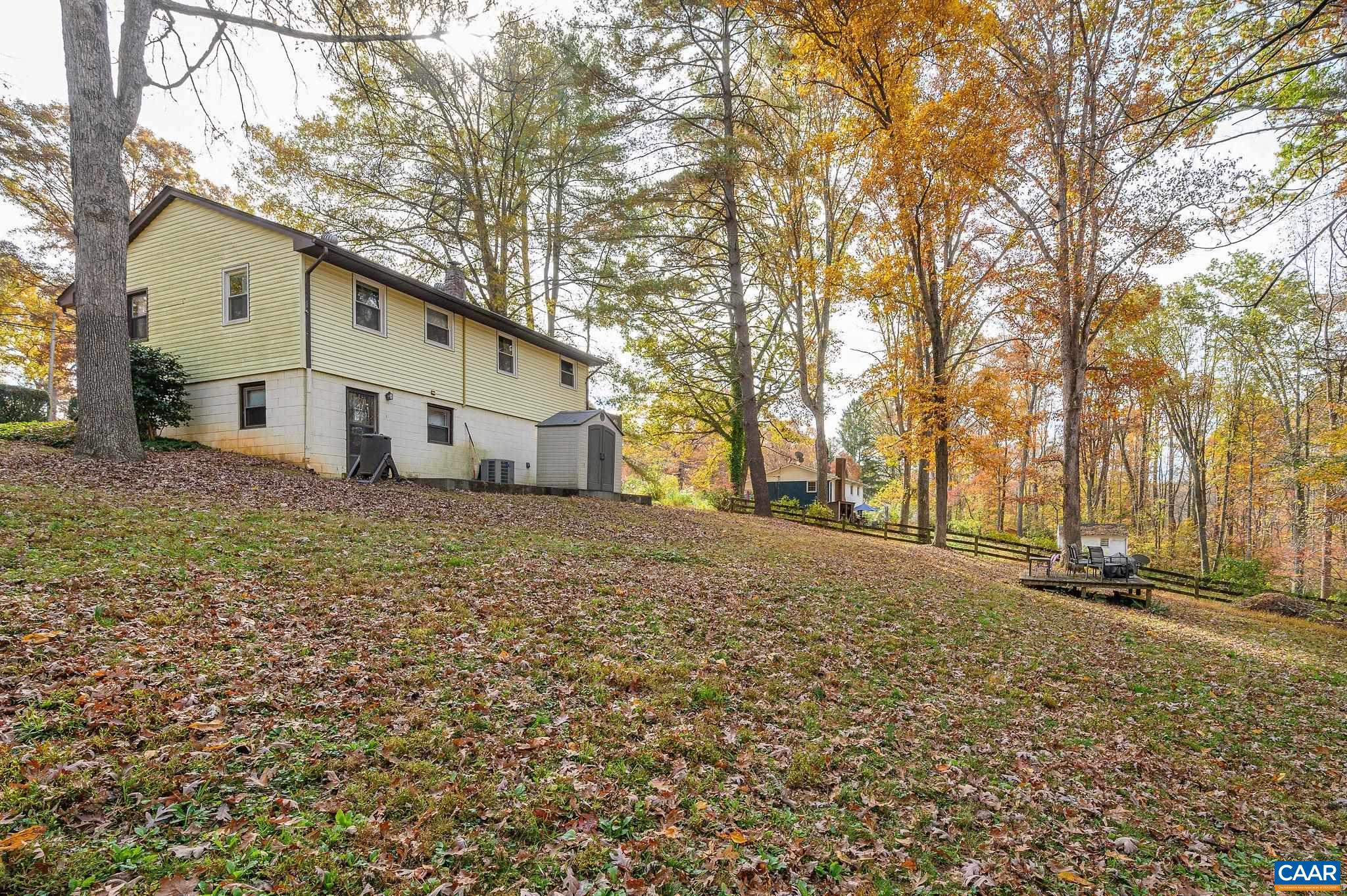 1208 OAK HILL DR