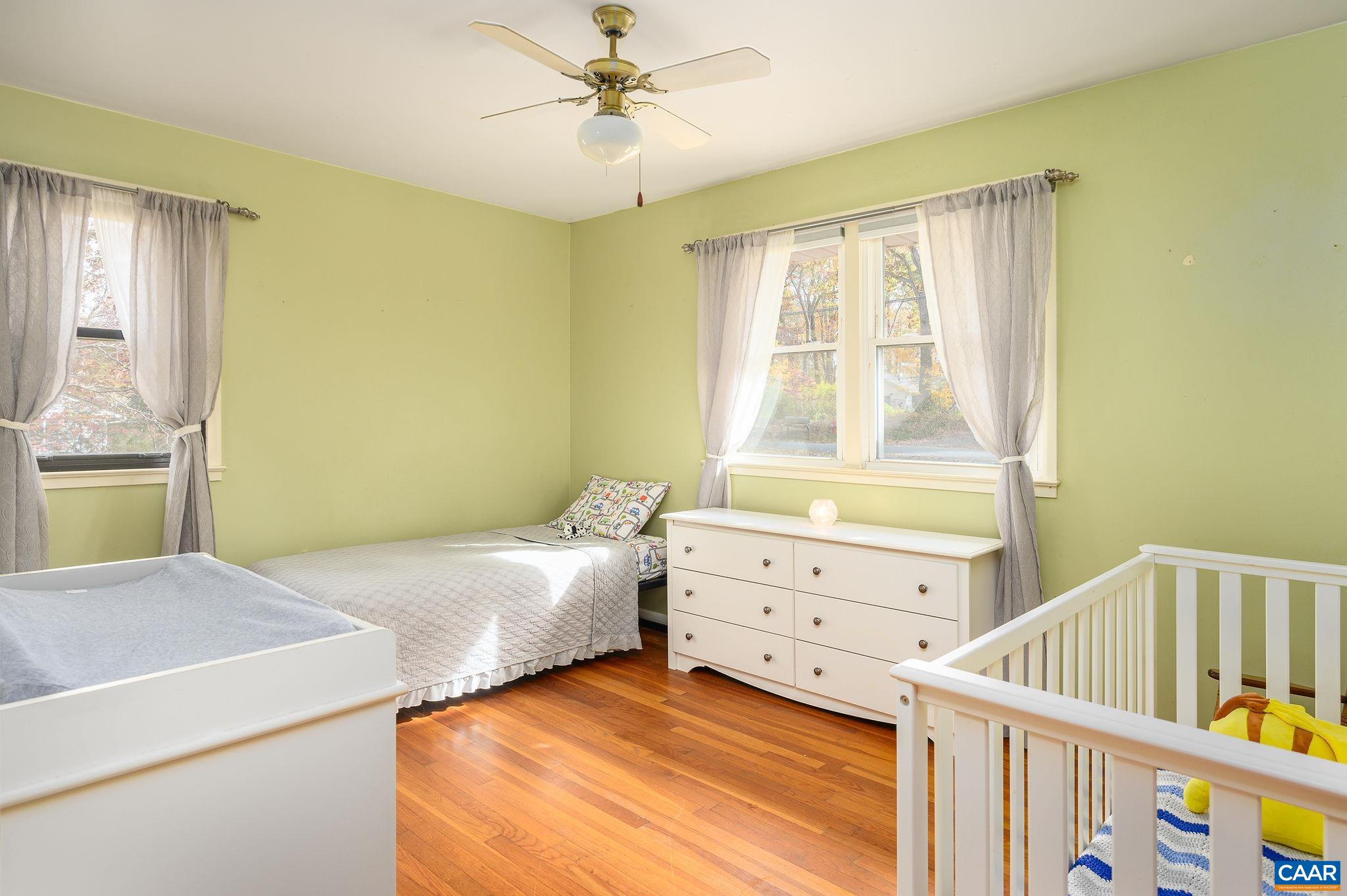 1208 OAK HILL DR