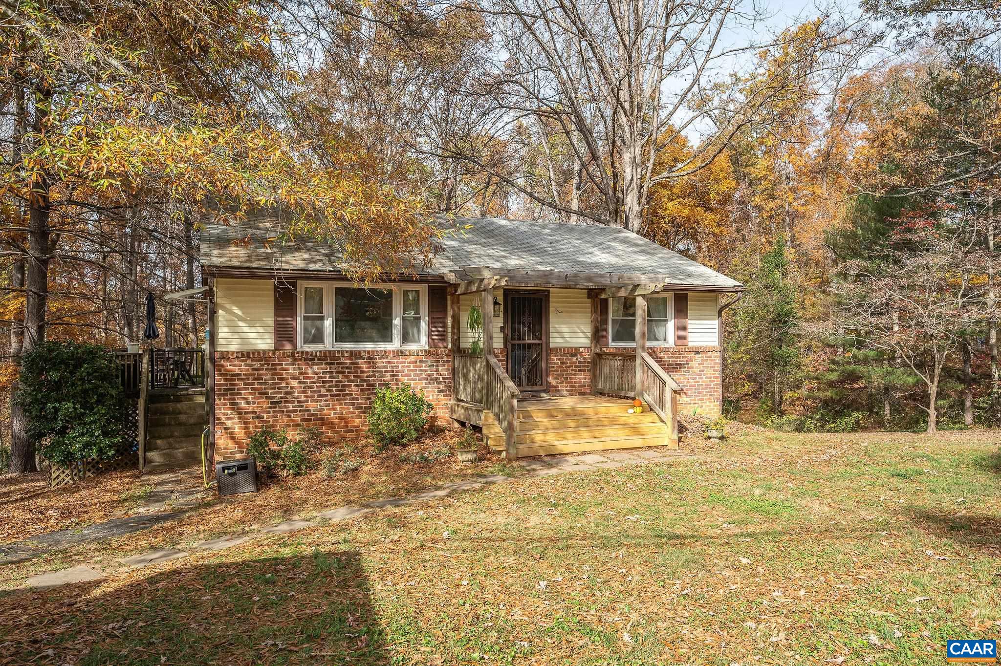 1208 OAK HILL DR