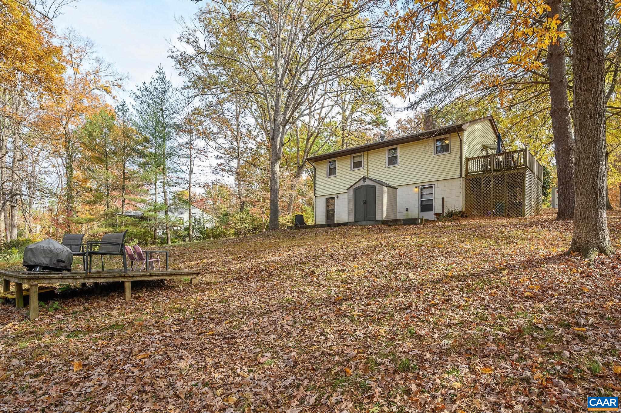 1208 OAK HILL DR