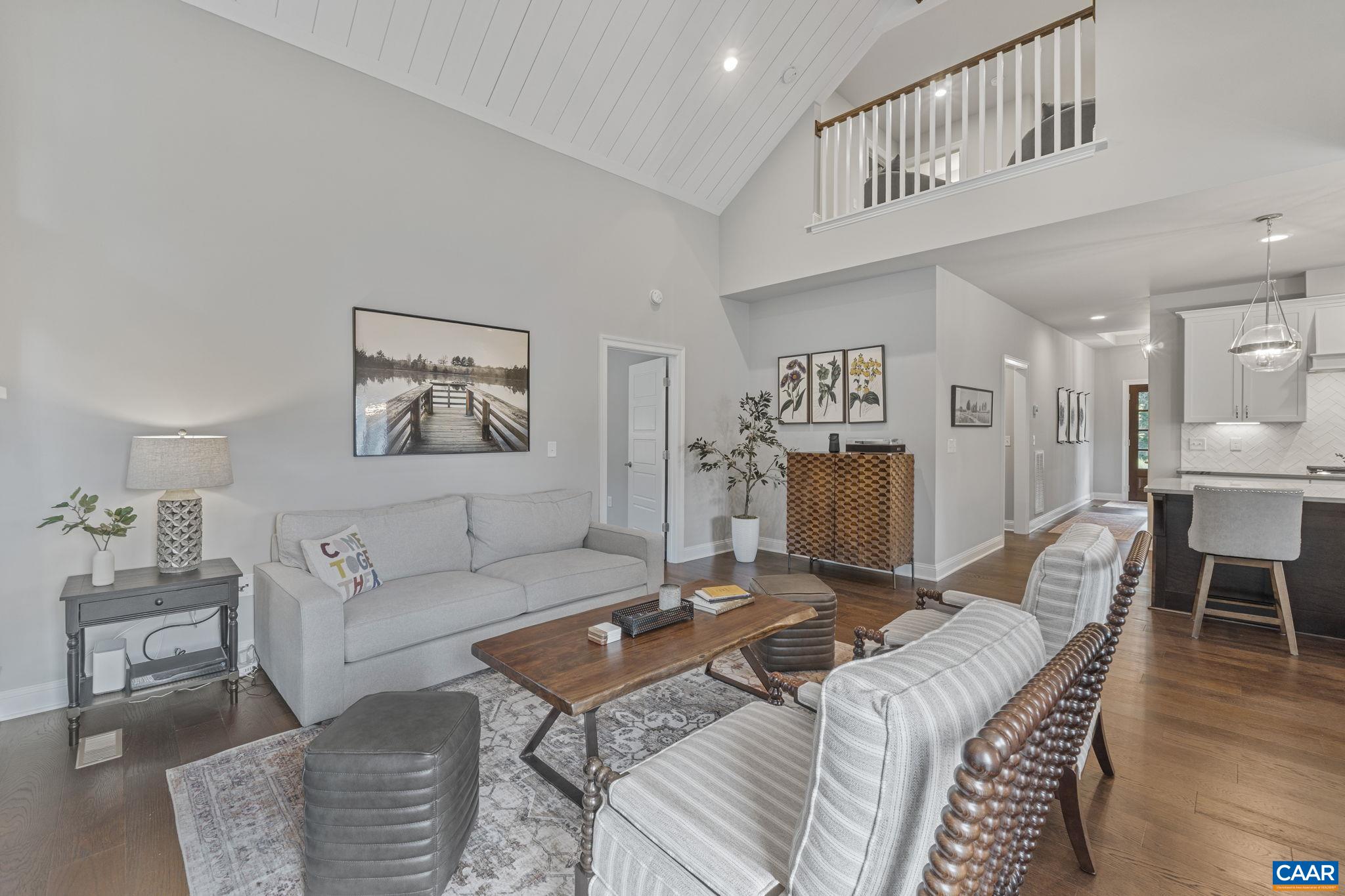336 AVONDALE LN