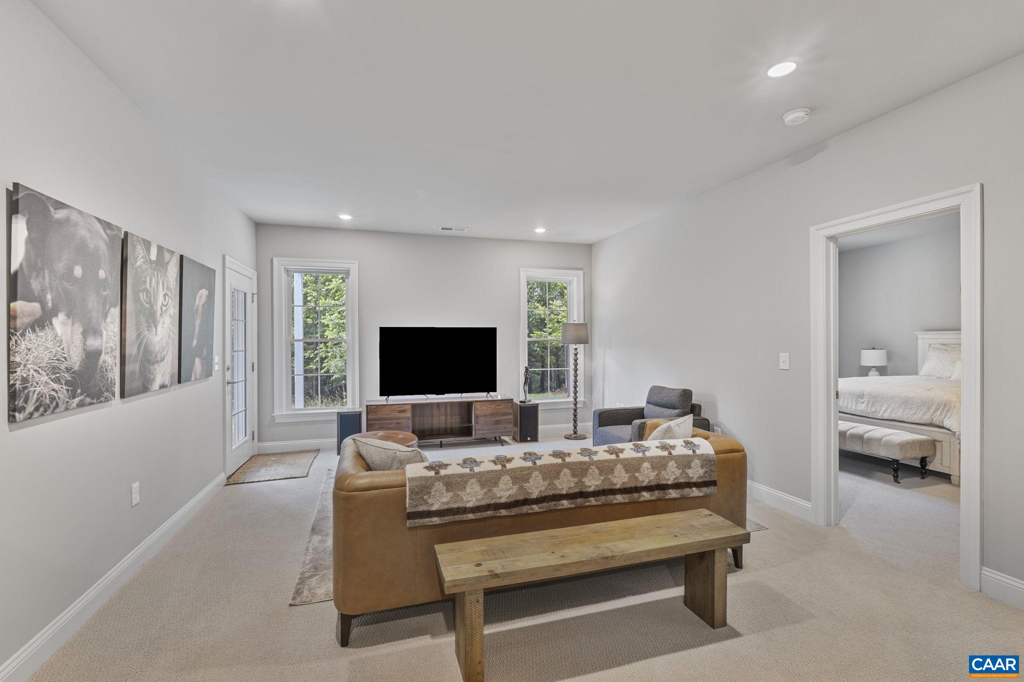 336 AVONDALE LN