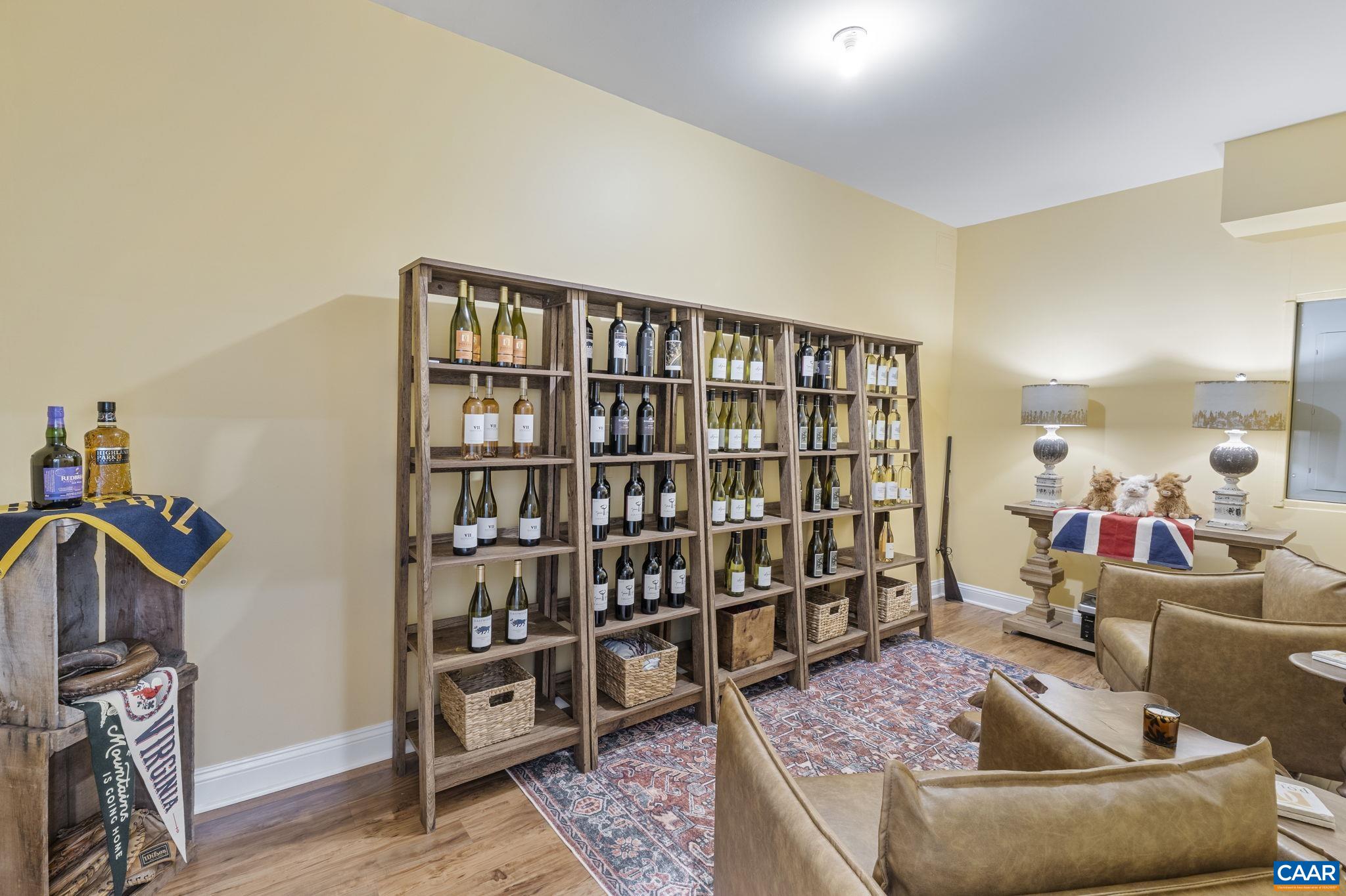 336 AVONDALE LN