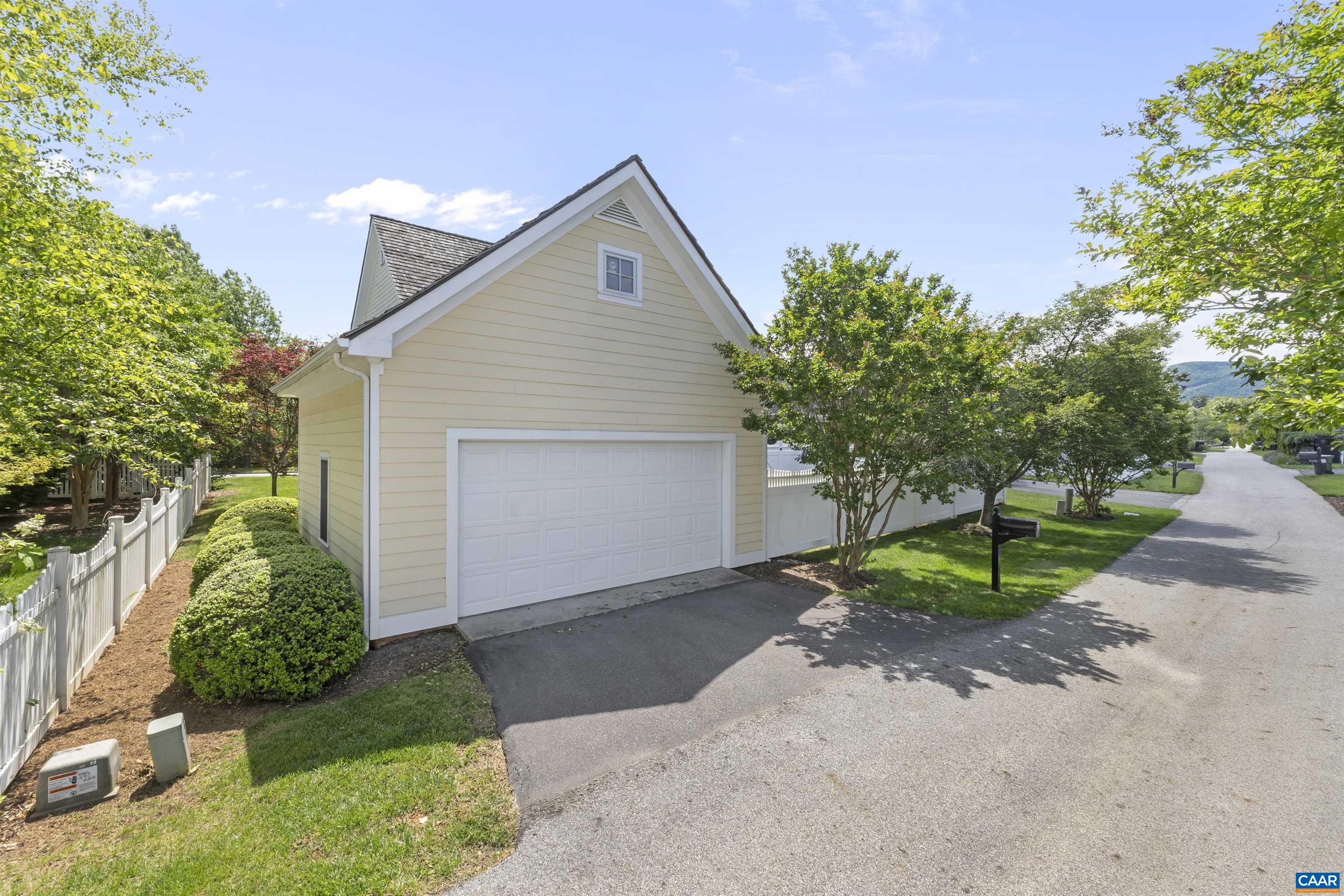 5141 BROOK VIEW RD