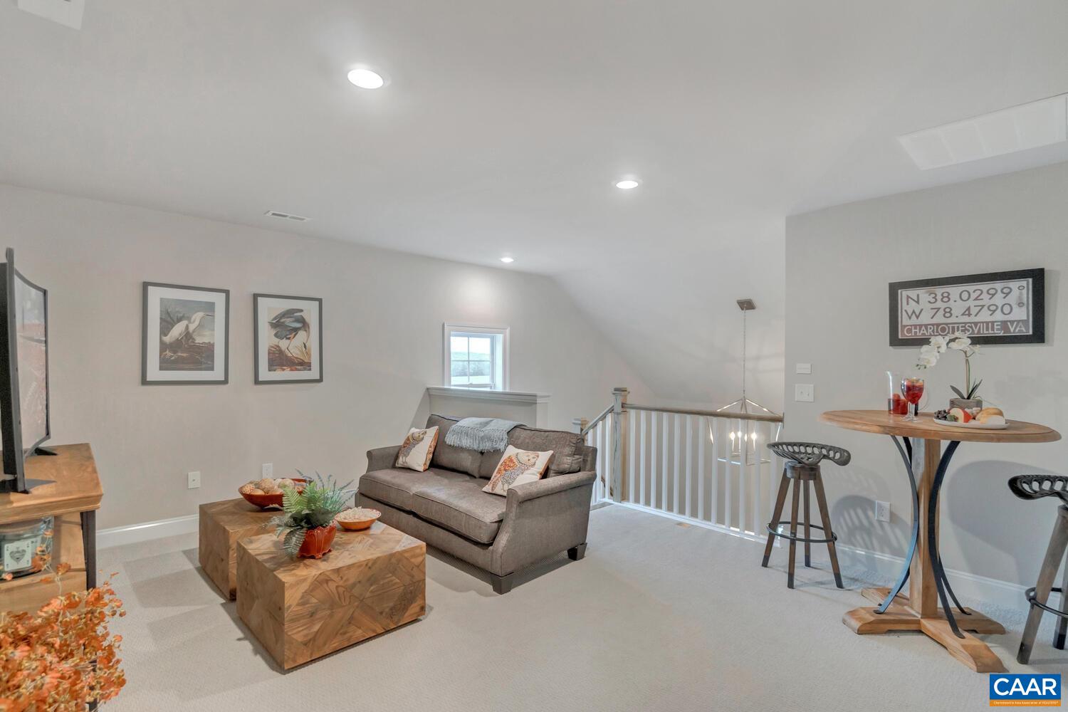 1261 FARROW DR