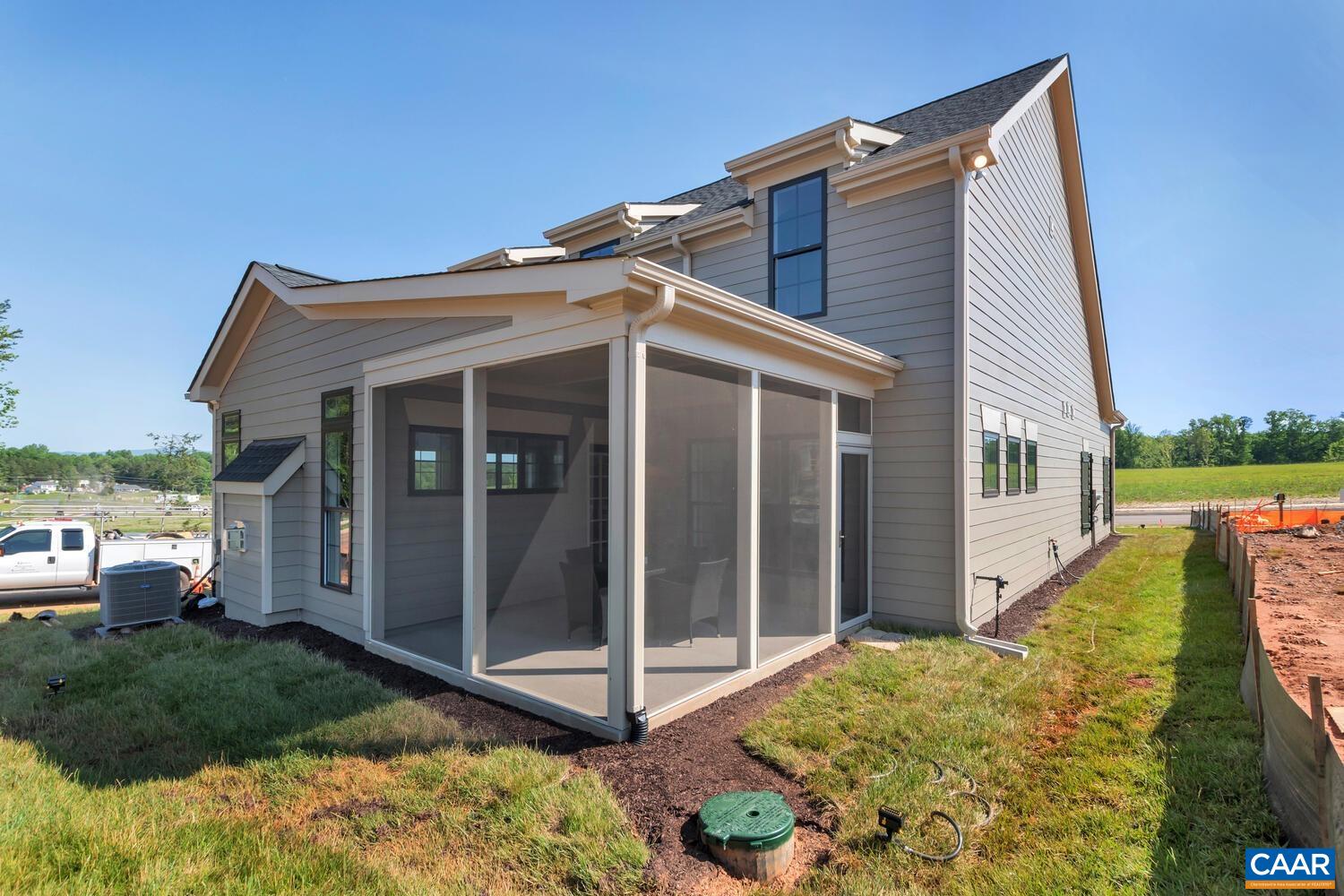 1261 FARROW DR