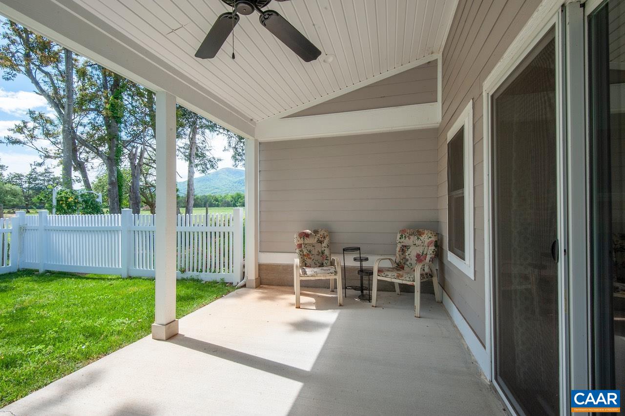 90 APPLE BLOSSOM CT