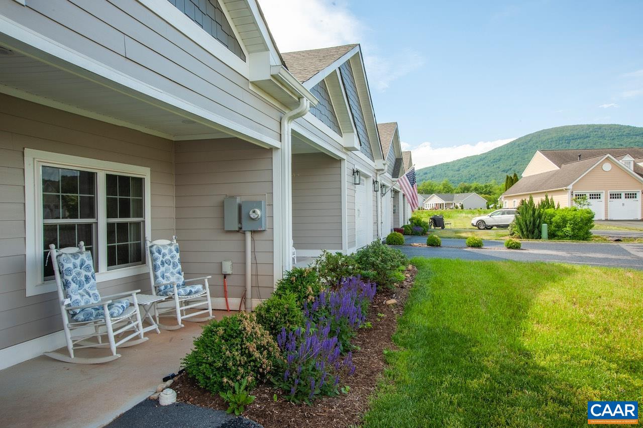 90 APPLE BLOSSOM CT