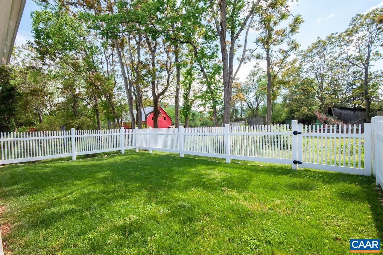 90 APPLE BLOSSOM CT