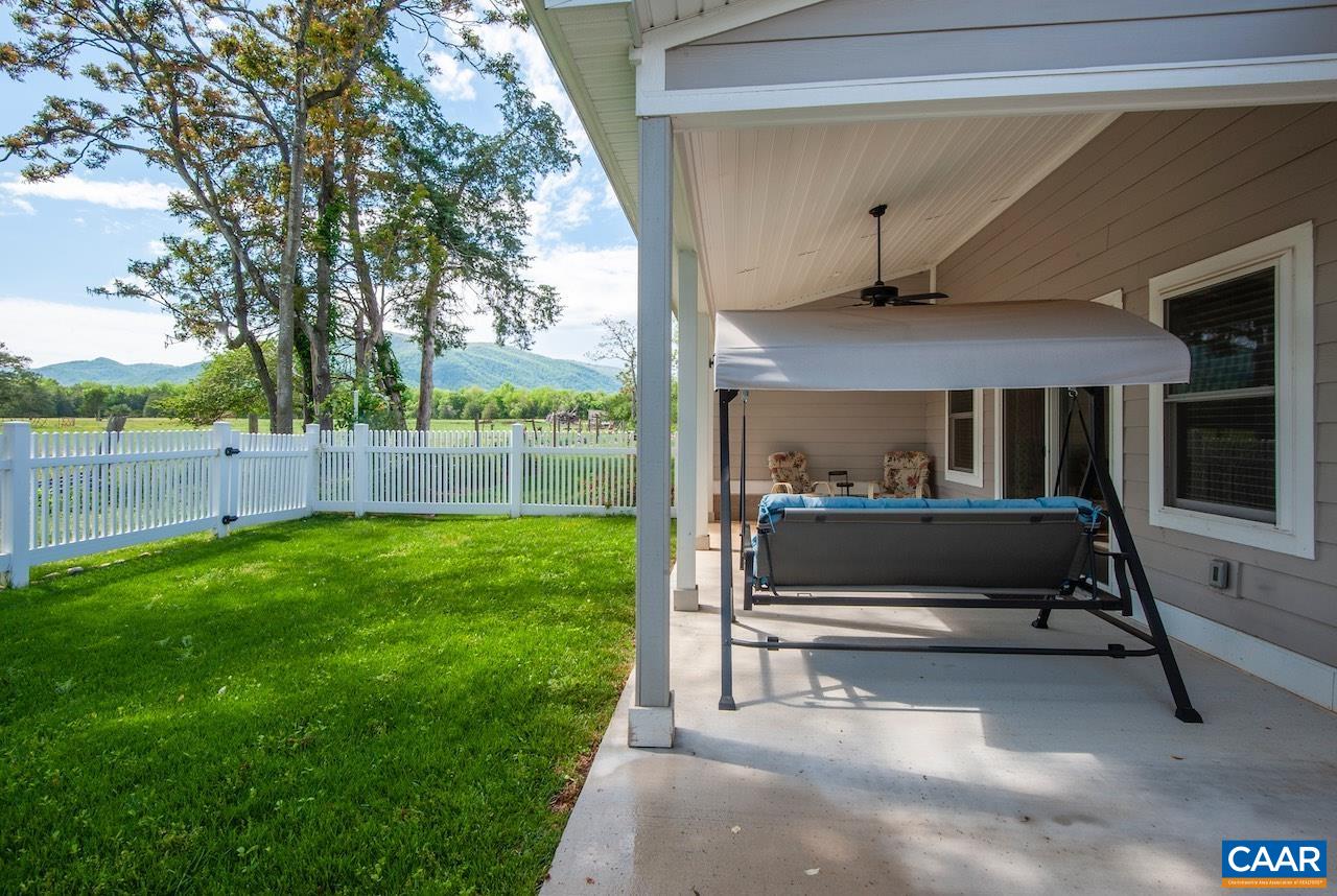 90 APPLE BLOSSOM CT