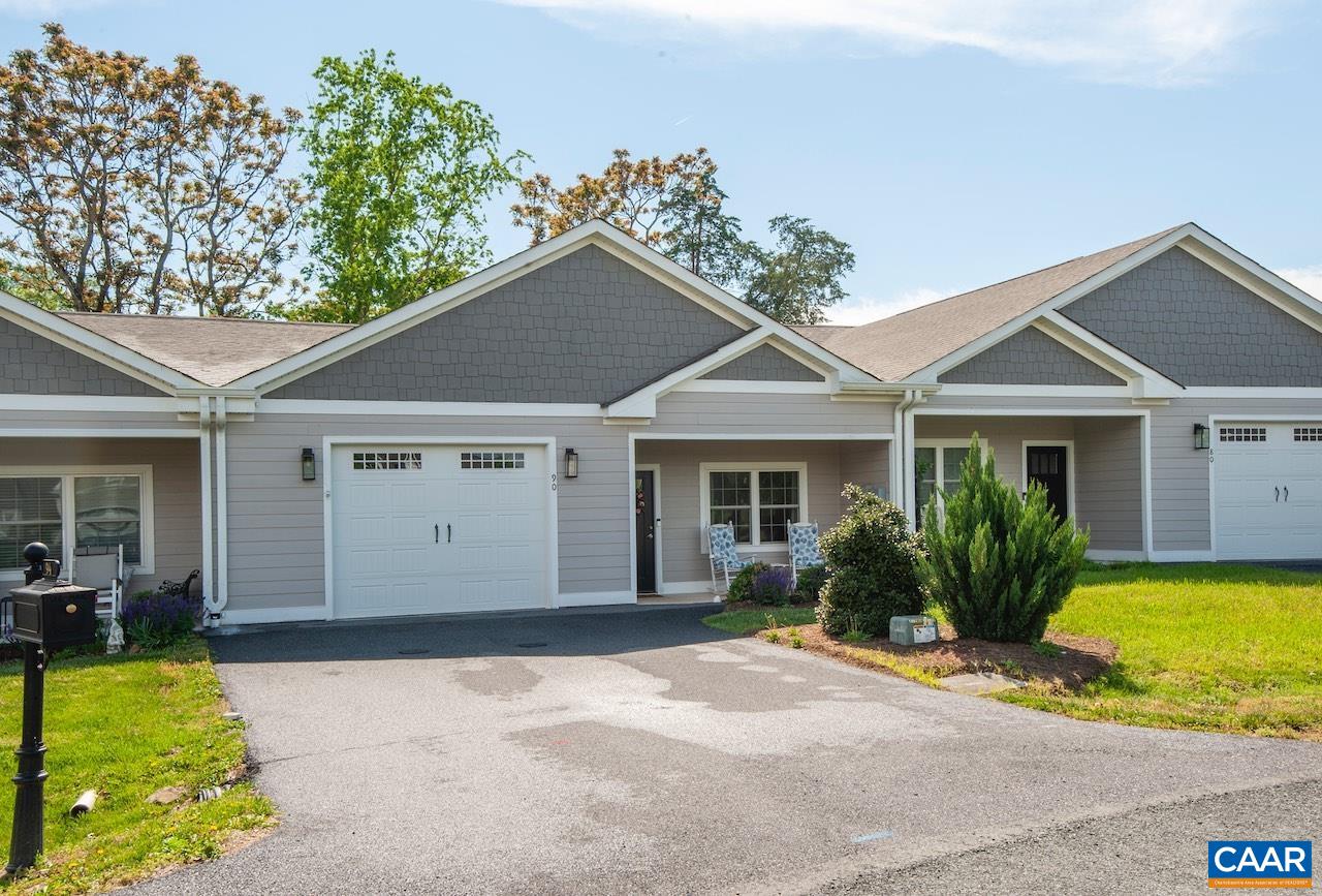 90 APPLE BLOSSOM CT