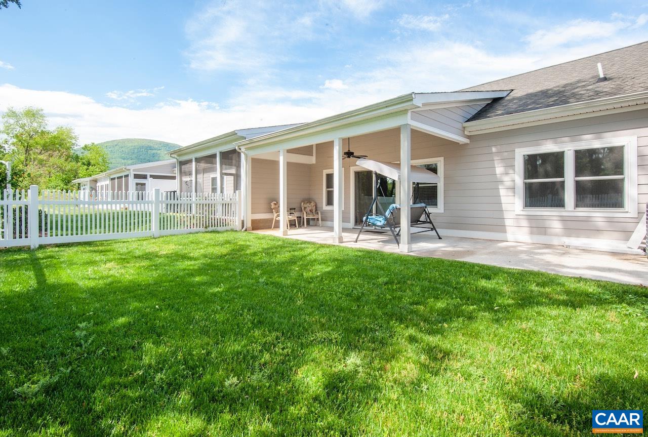 90 APPLE BLOSSOM CT