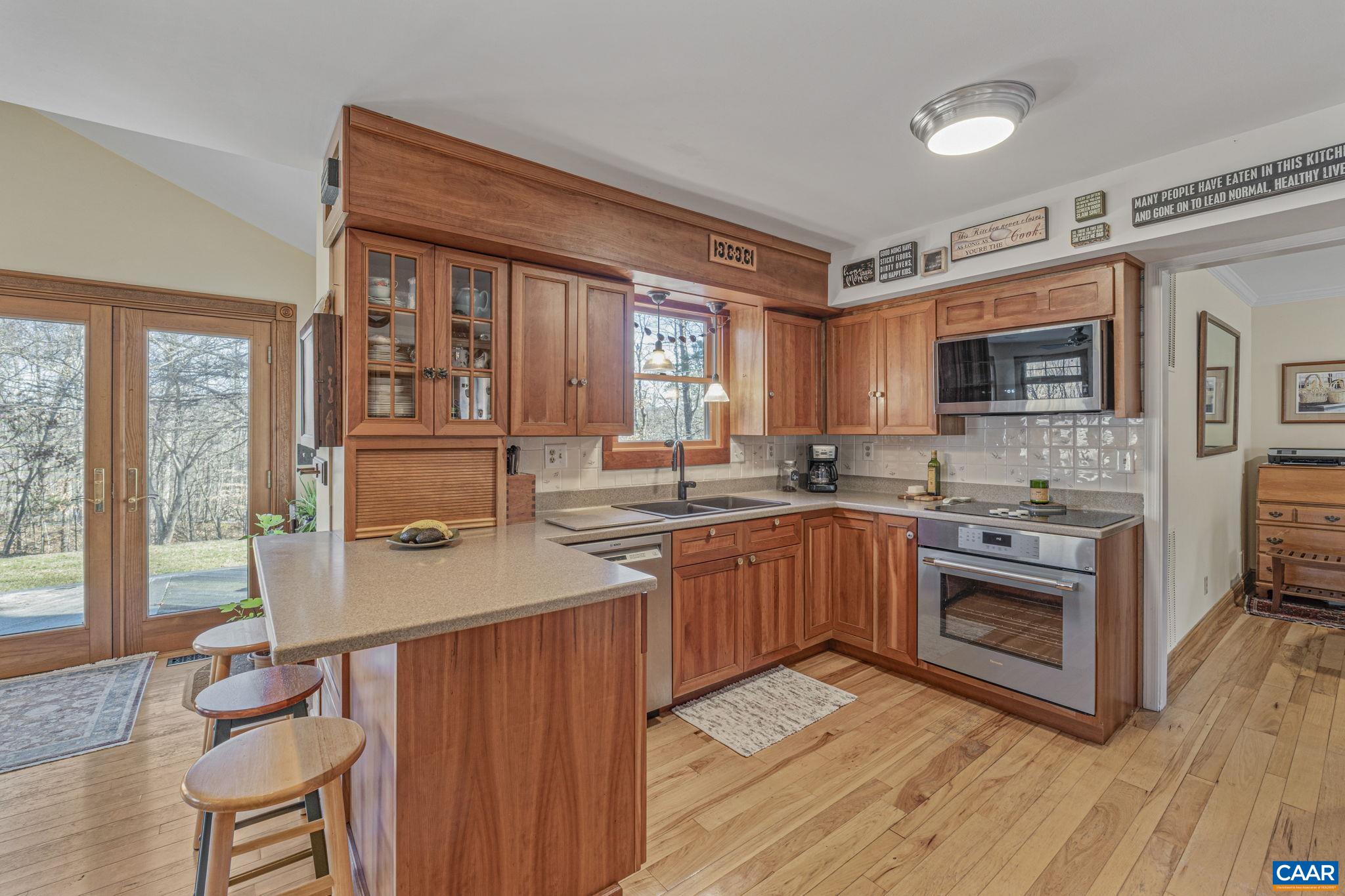 795 EGLINTON LN