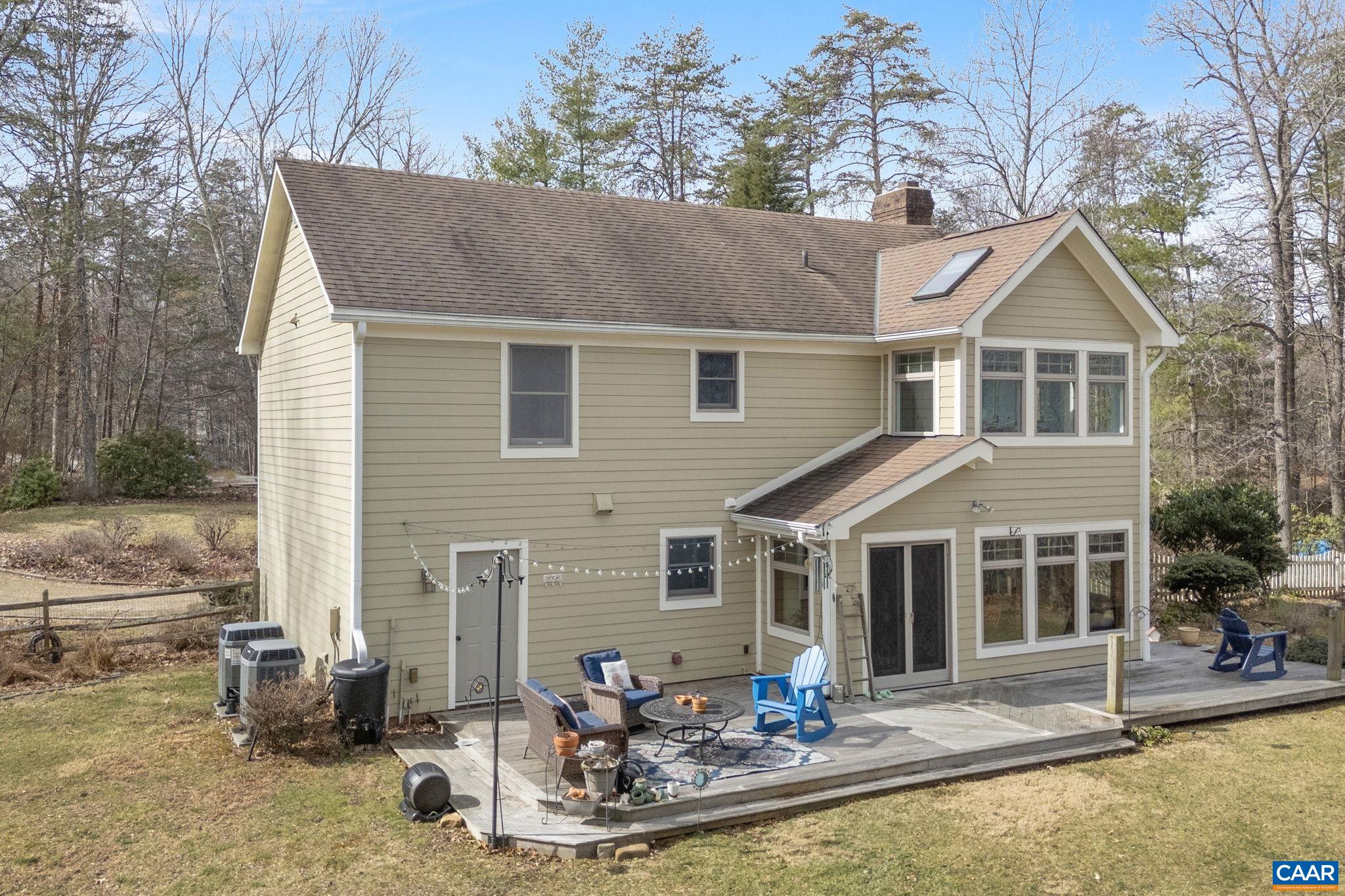 795 EGLINTON LN