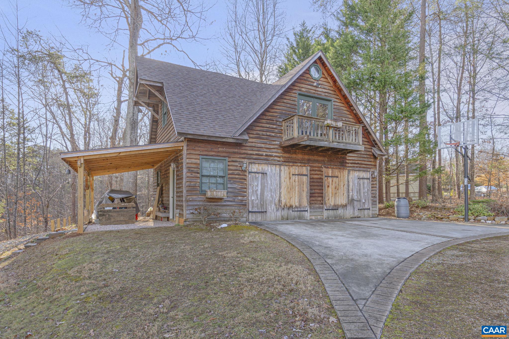 795 EGLINTON LN