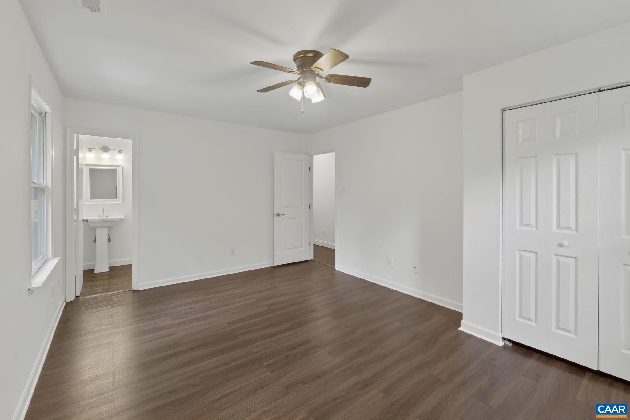 10 AZALEA RD