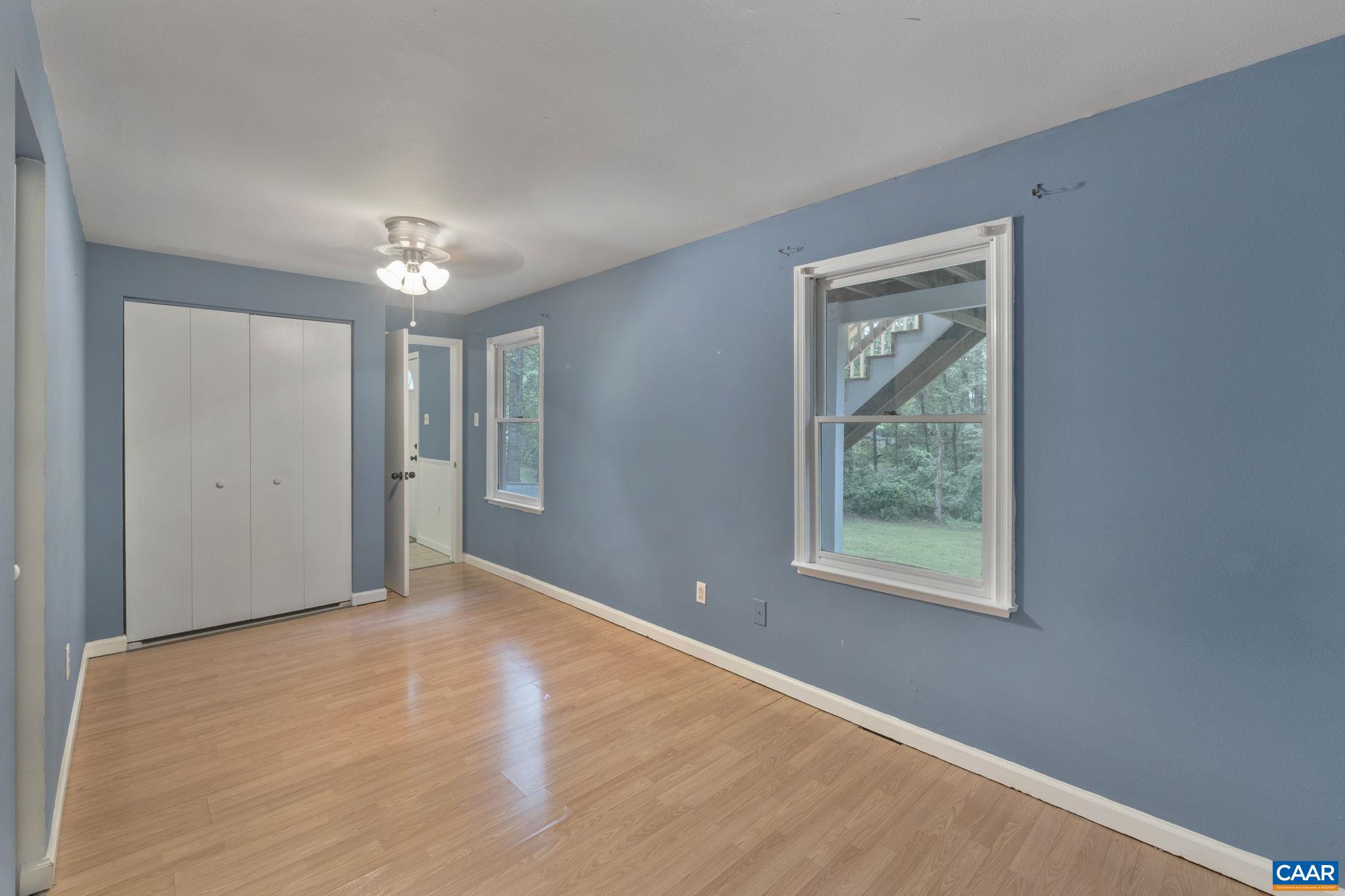 10 AZALEA RD