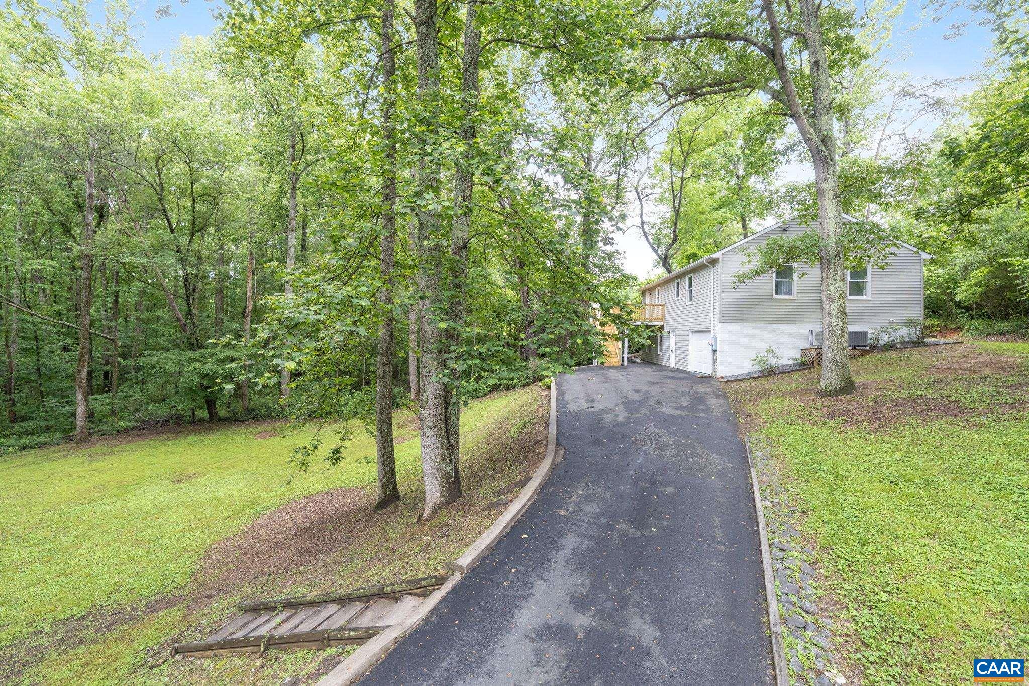 10 AZALEA RD