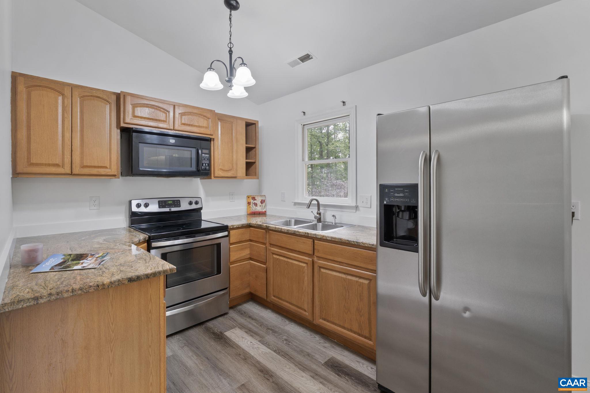 10 AZALEA RD