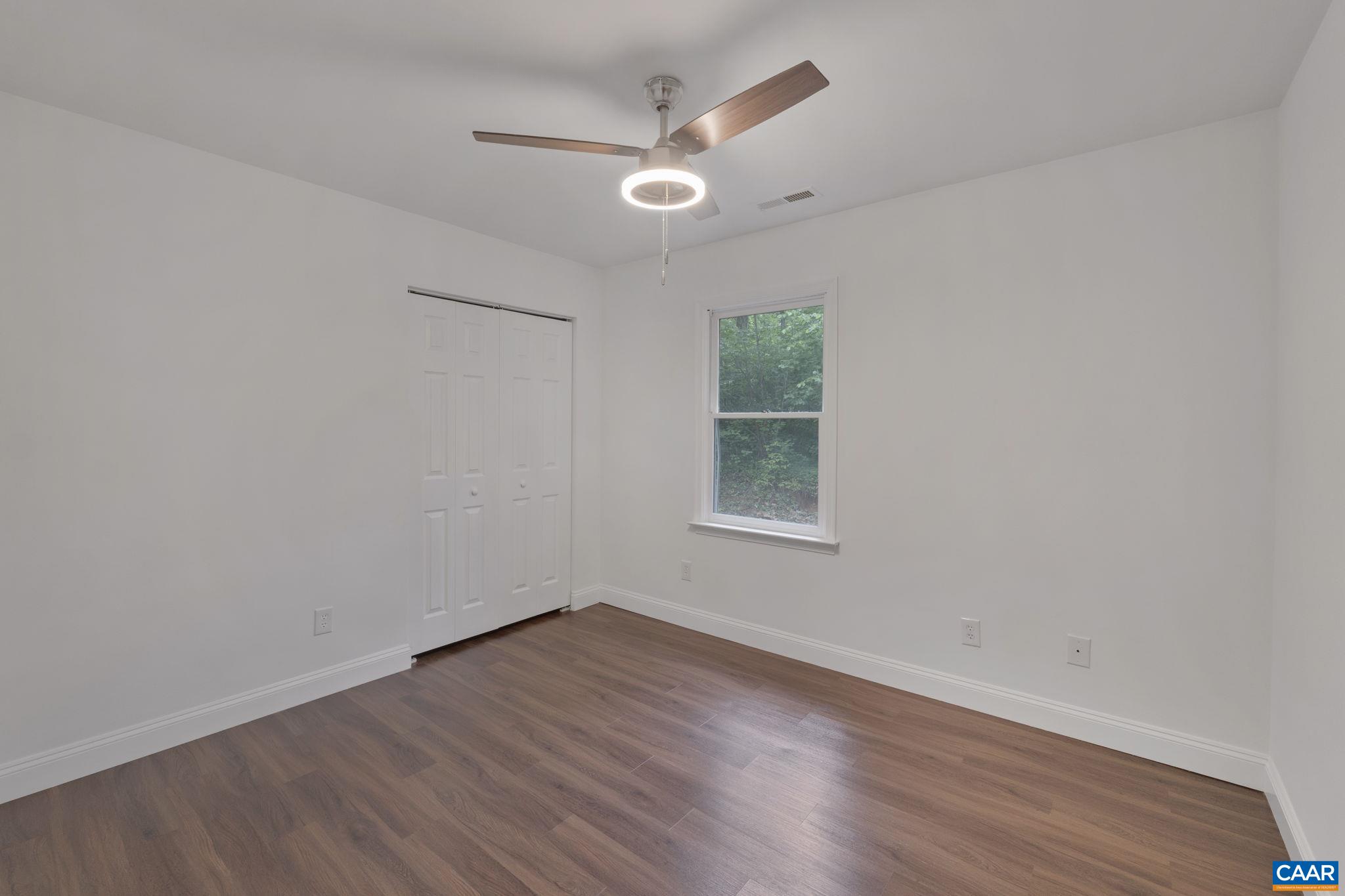 10 AZALEA RD