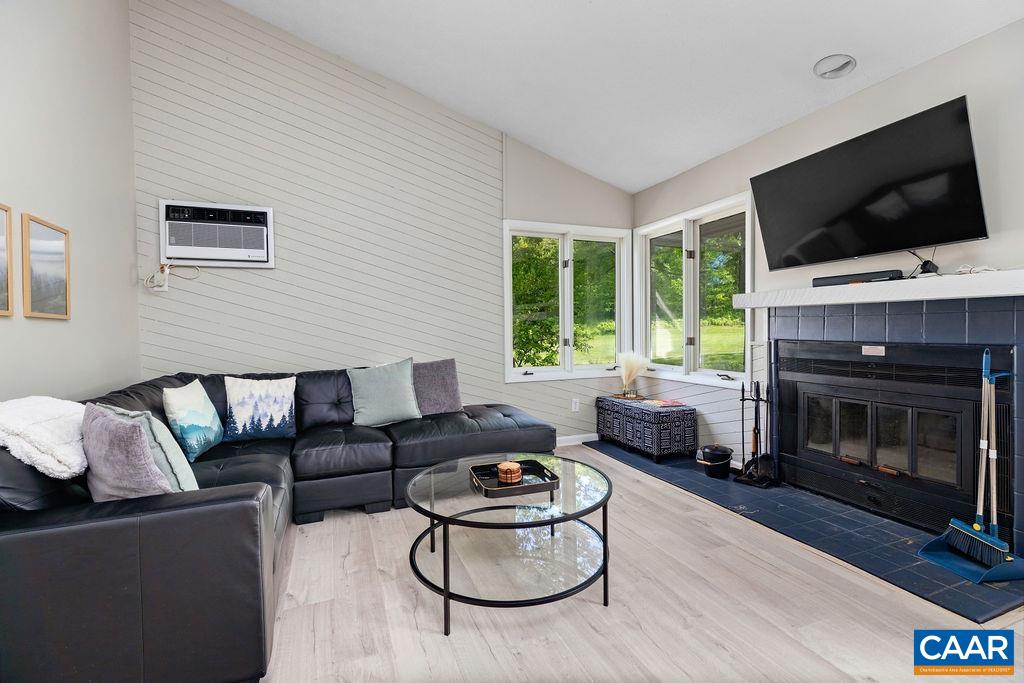 2209 TANNERS RIDGE CONDOS