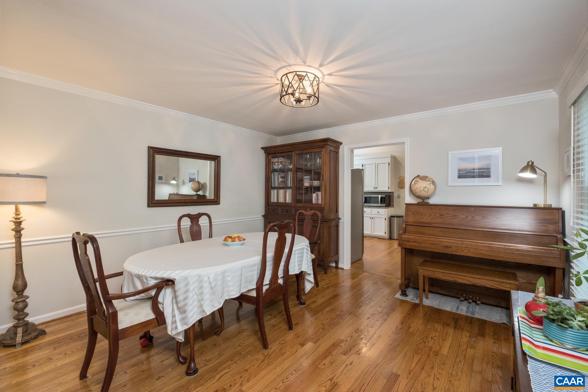 2034 BOBWHITE CT