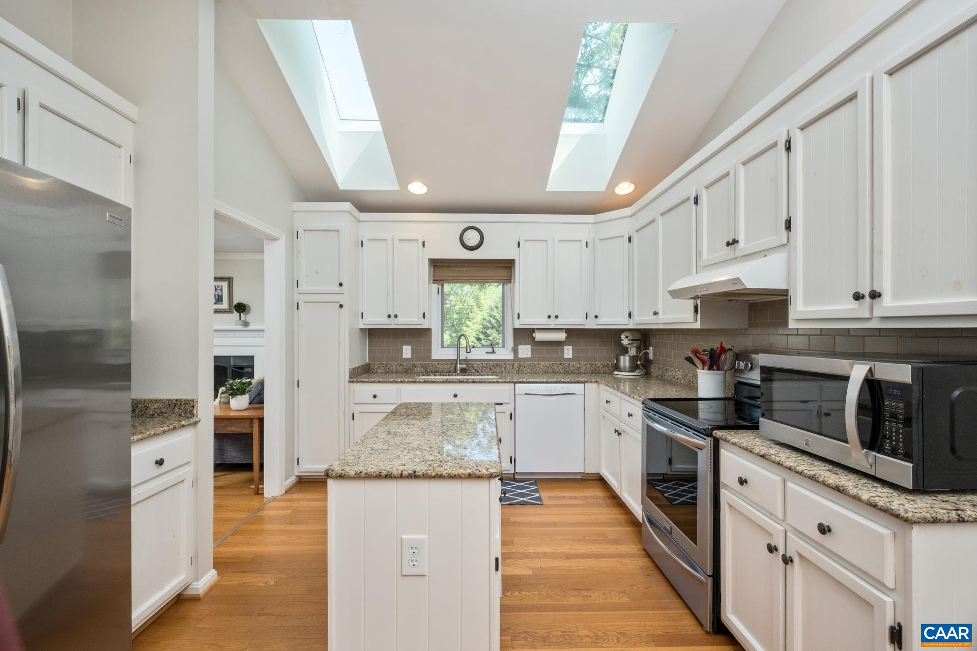 2034 BOBWHITE CT