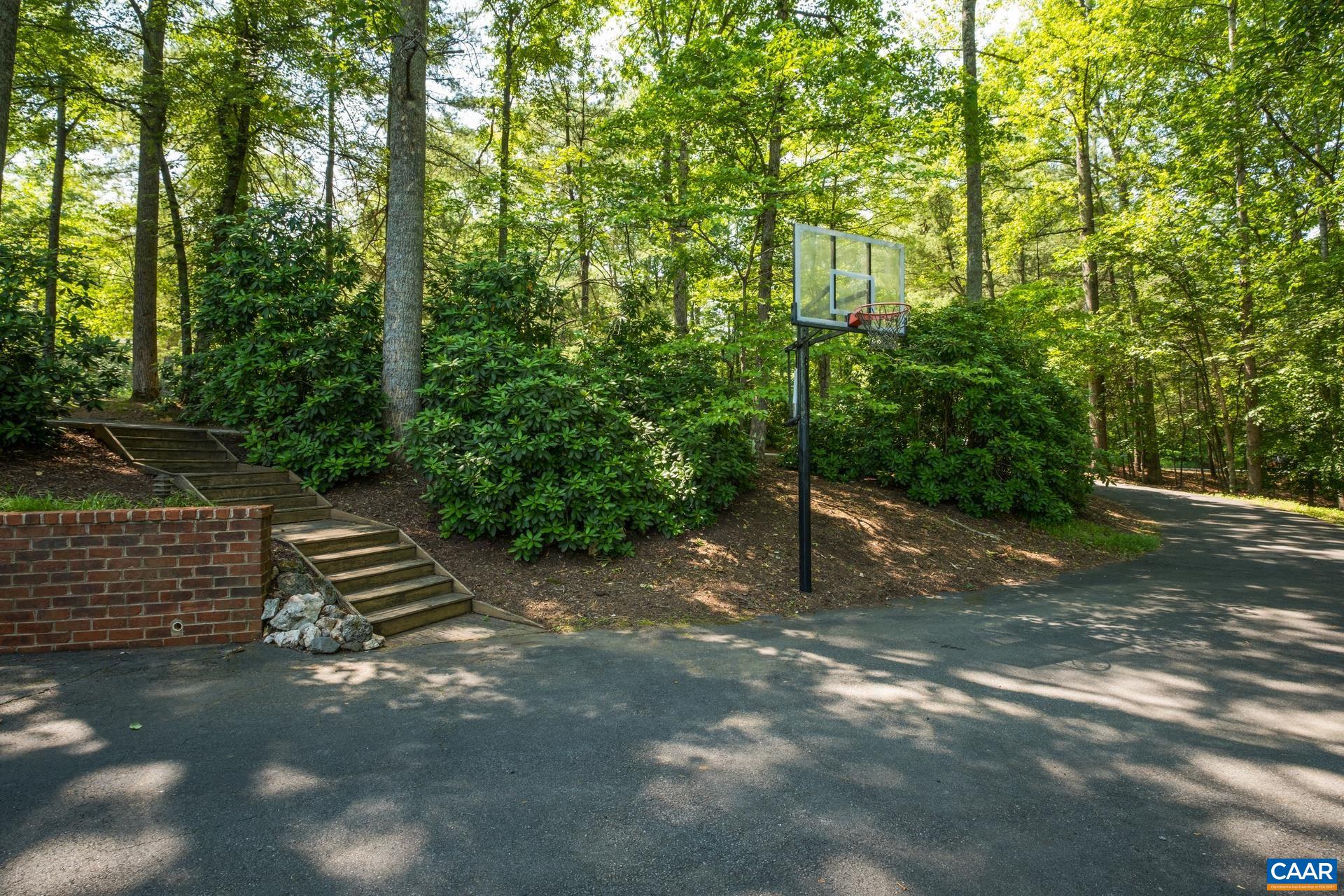 2034 BOBWHITE CT