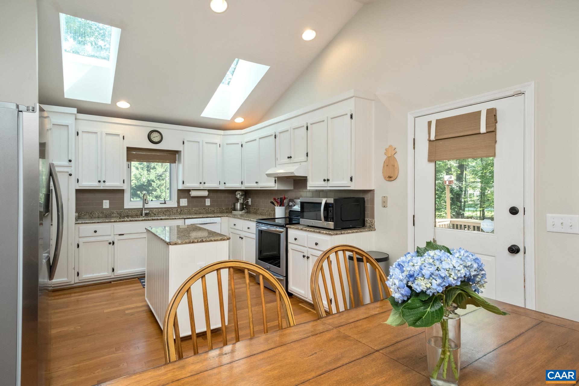 2034 BOBWHITE CT