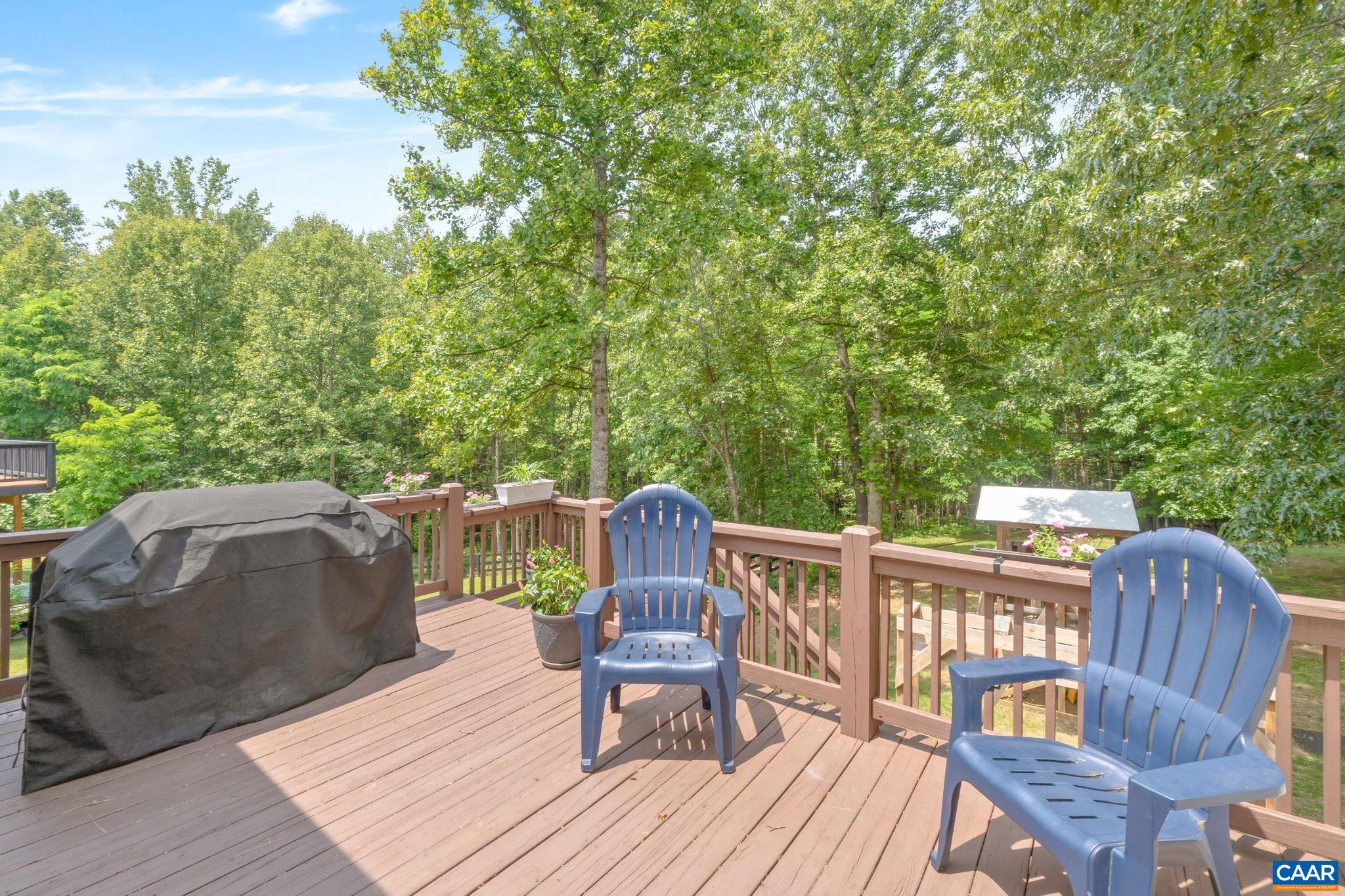 38 WAVERLY CT
