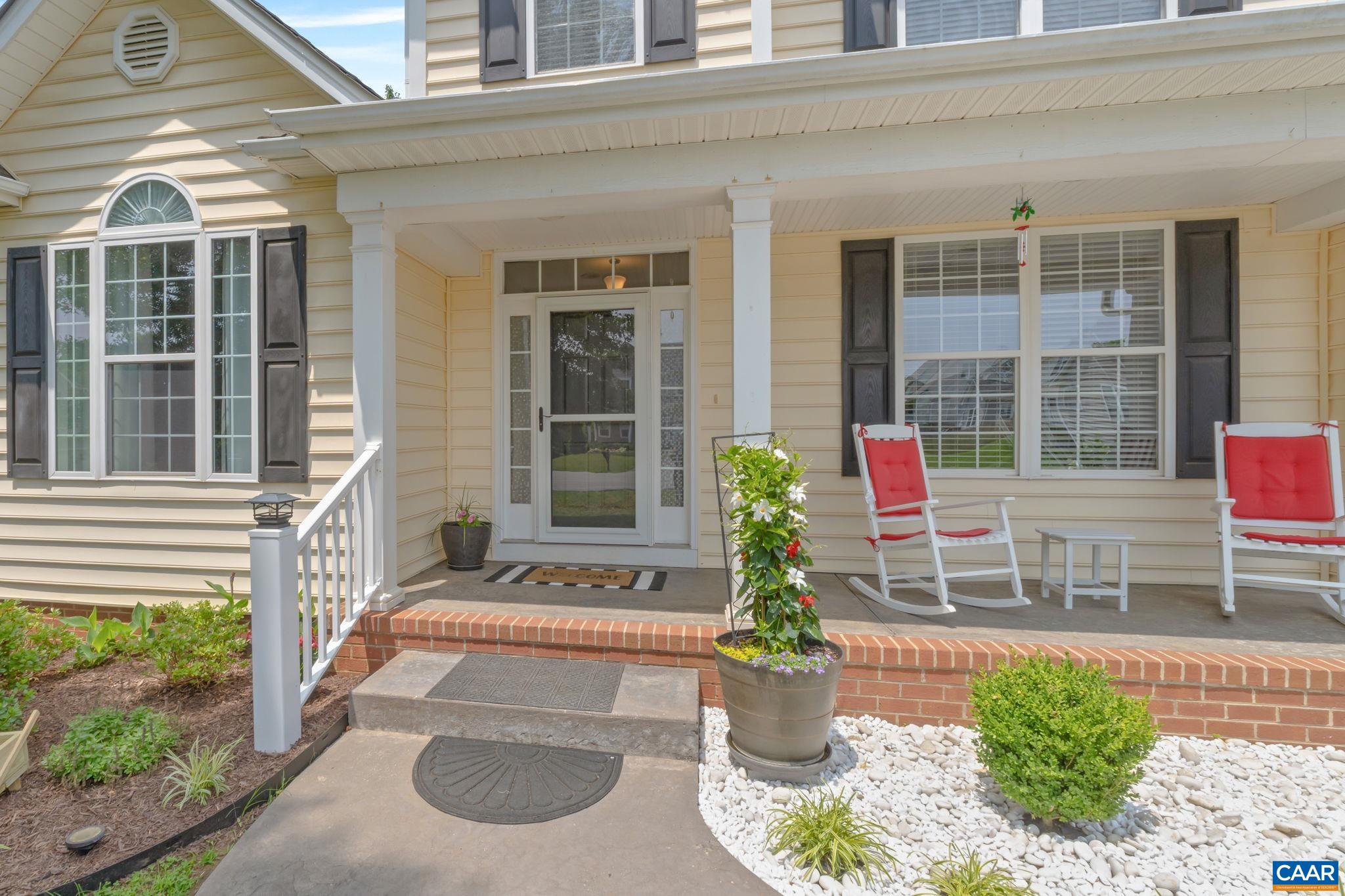 38 WAVERLY CT