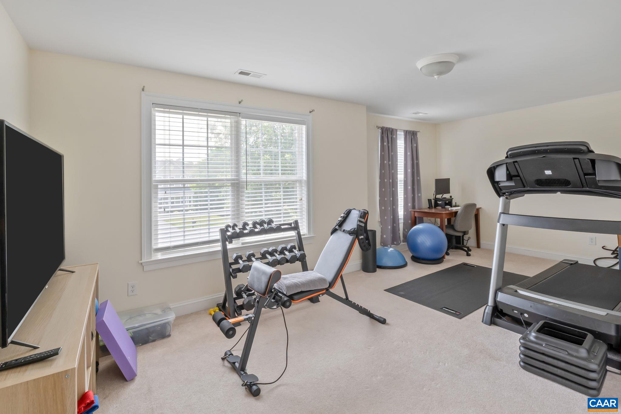 38 WAVERLY CT