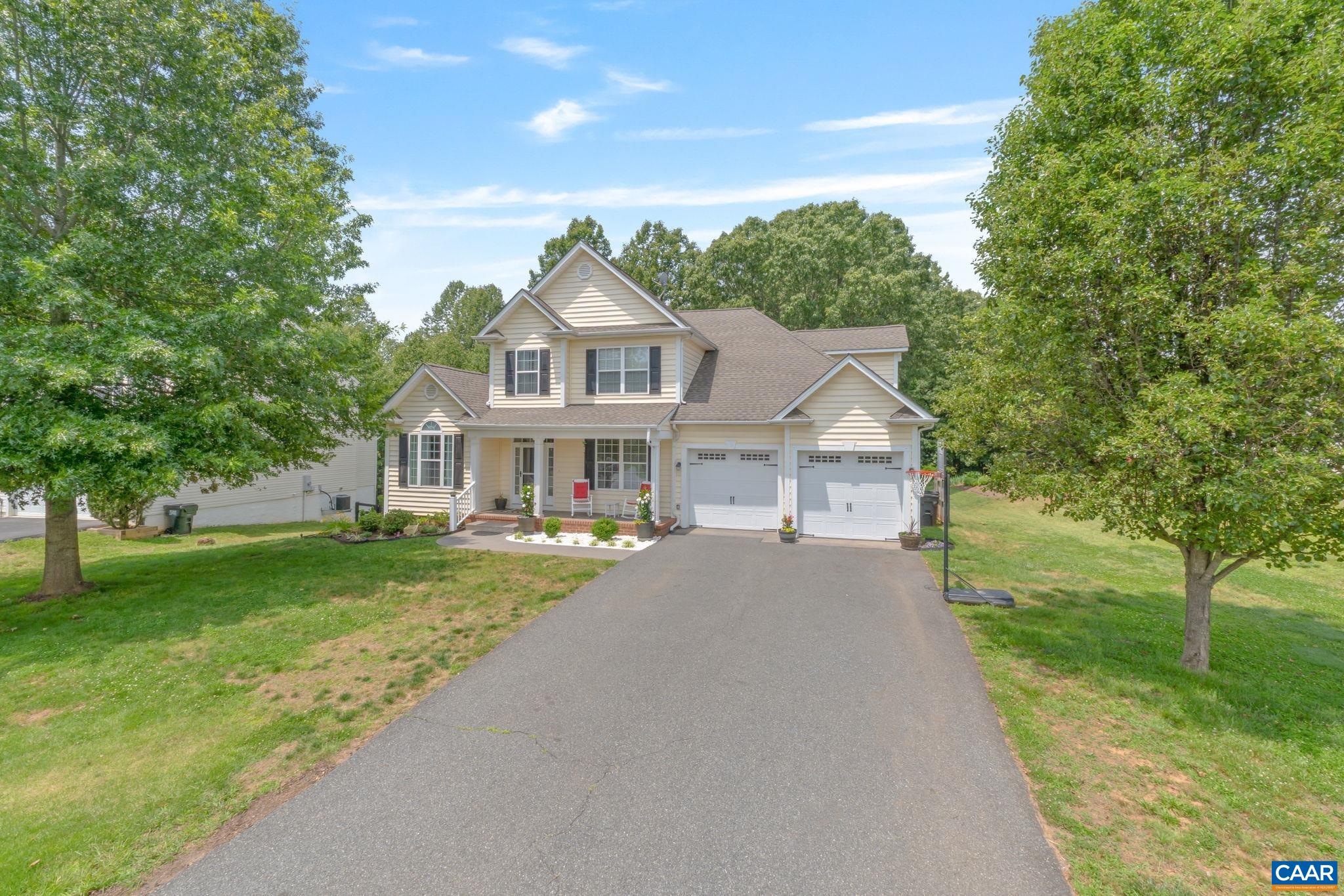 38 WAVERLY CT
