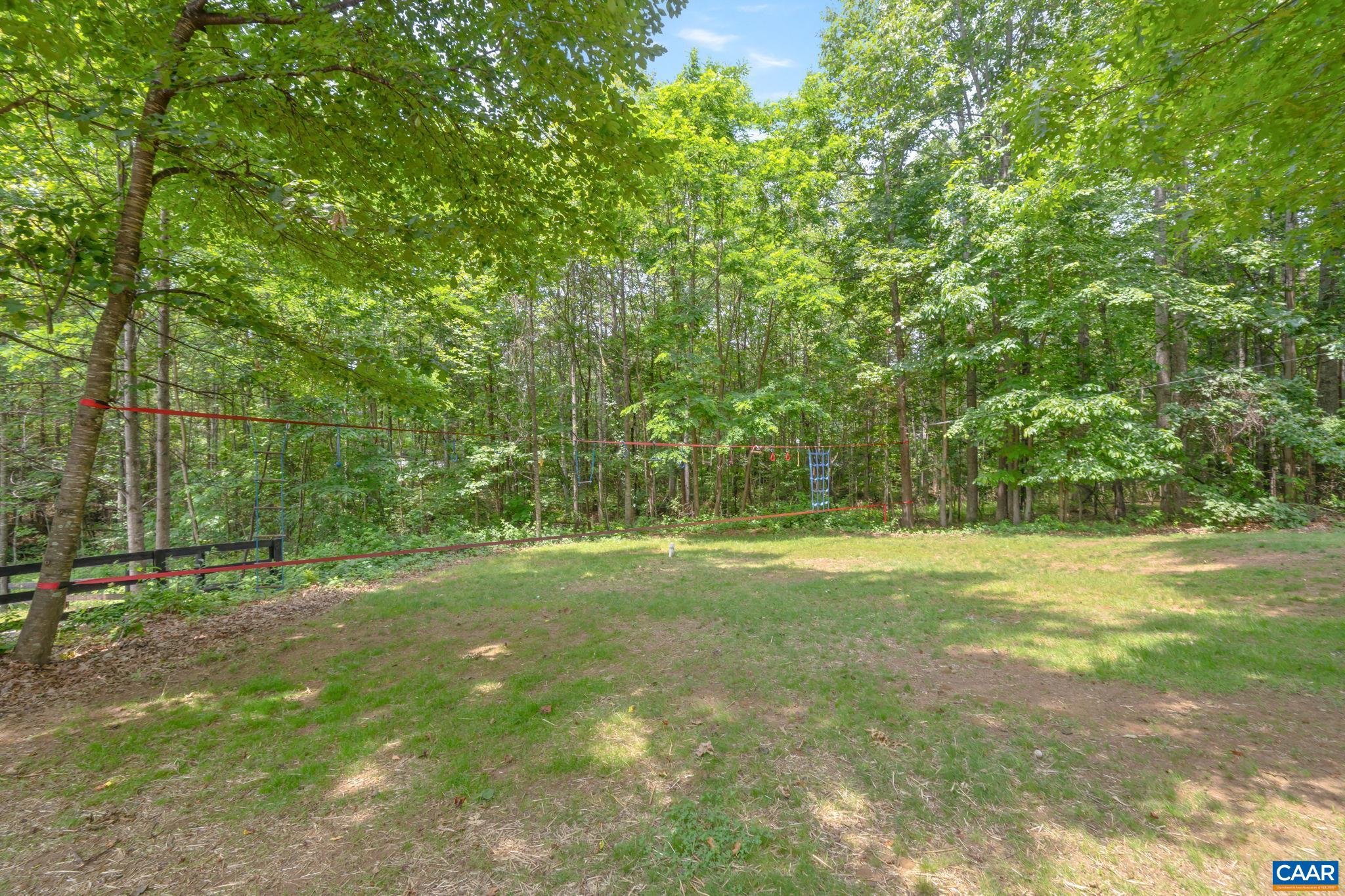 38 WAVERLY CT